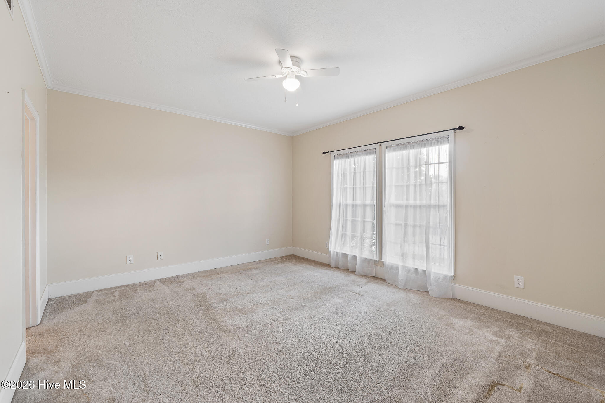 4890 Somerset Drive Property Photo 12