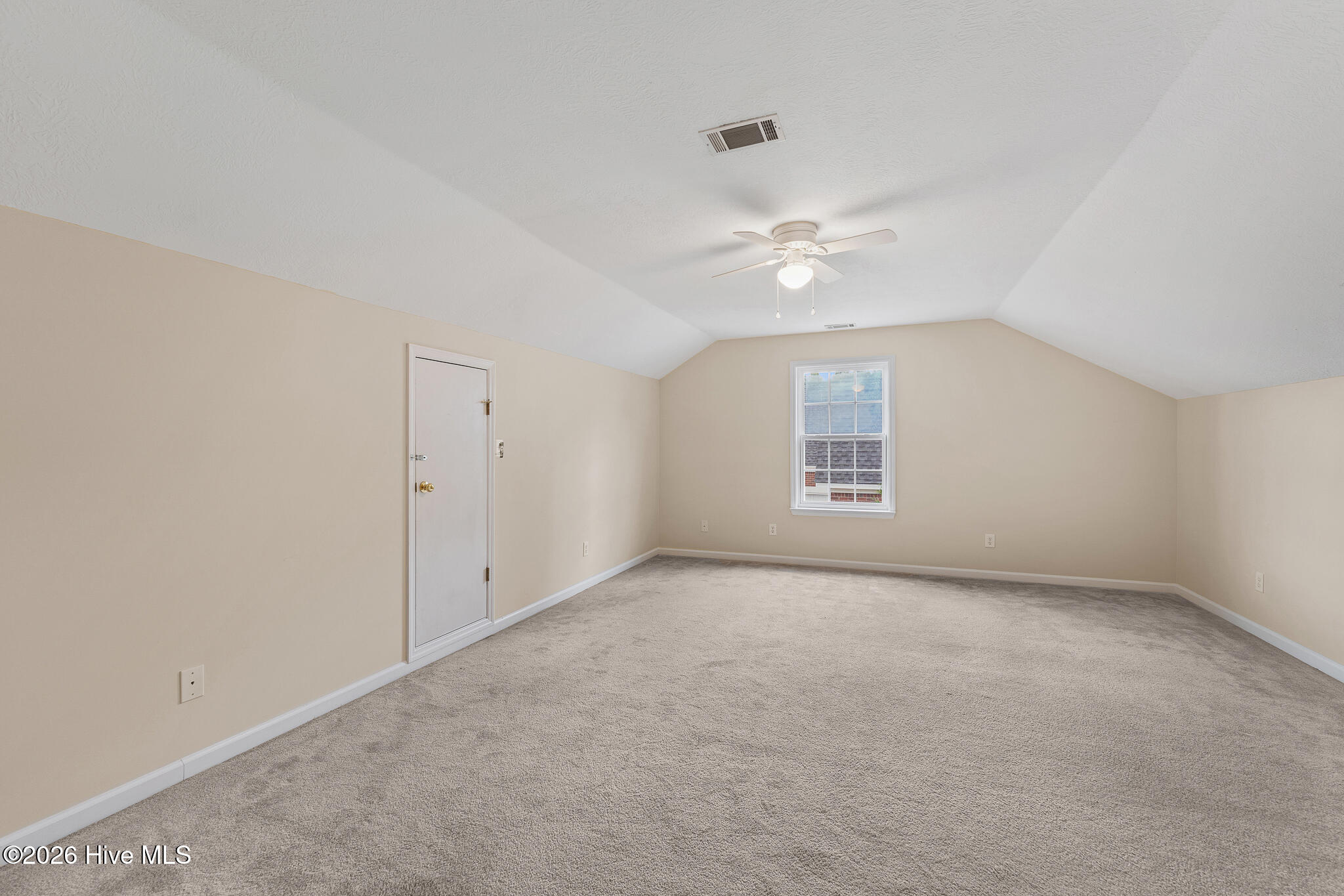 4890 Somerset Drive Property Photo 18