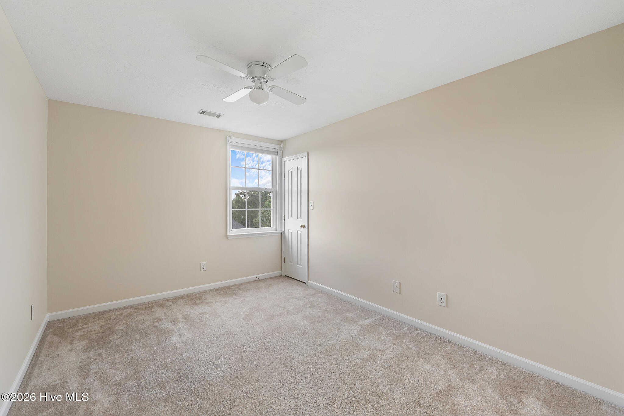 4890 Somerset Drive Property Photo 21