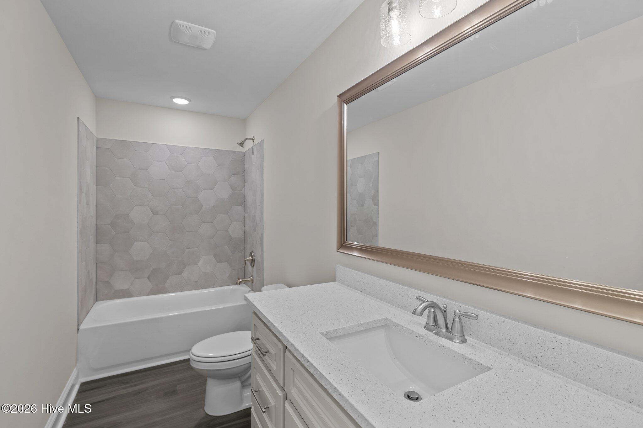 5010 Stone Creek Drive Property Photo 25