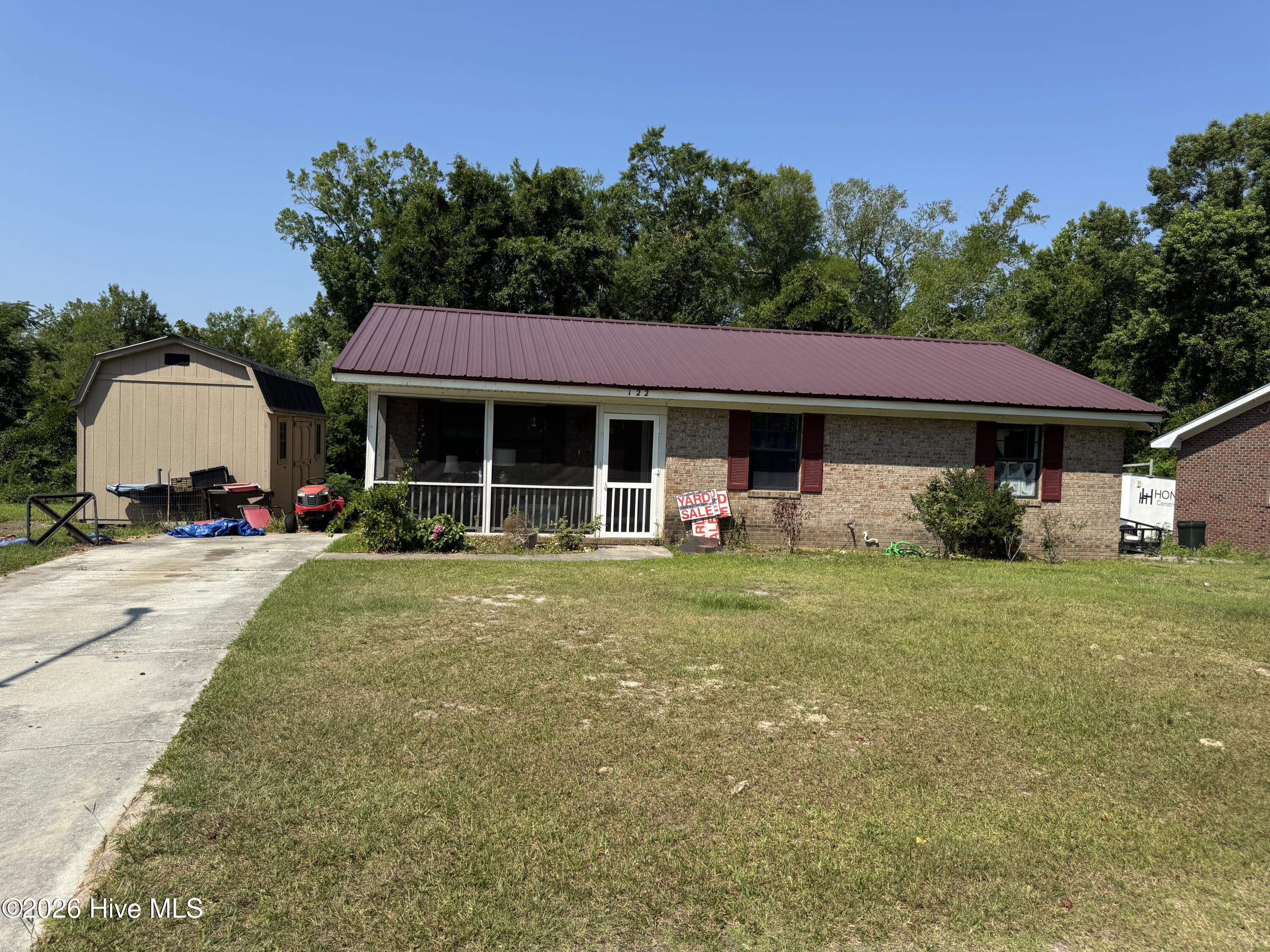 122 Hampton Drive Property Photo 1