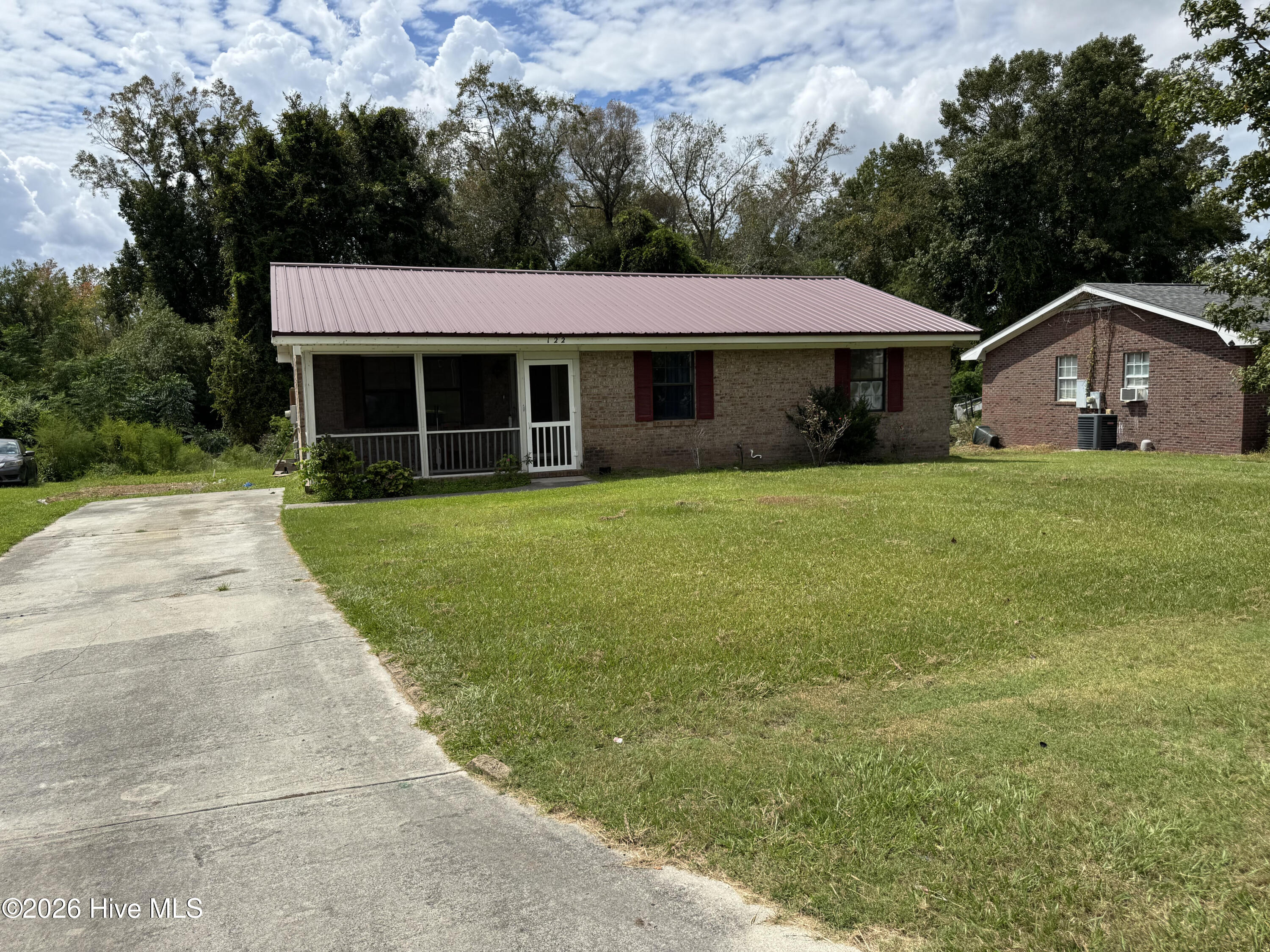 122 Hampton Drive Property Photo 2