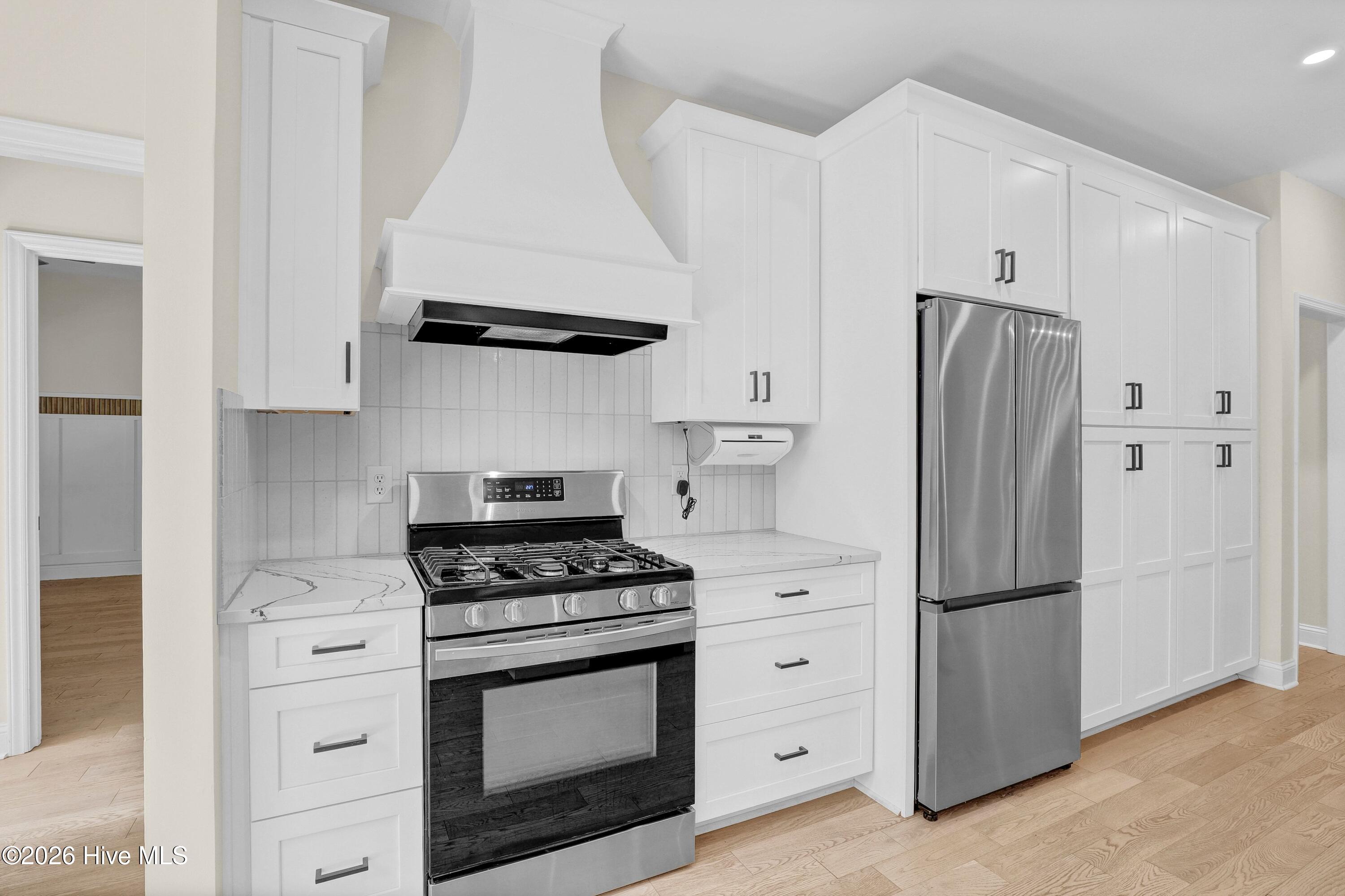 427 Lakeview Drive Property Photo 9