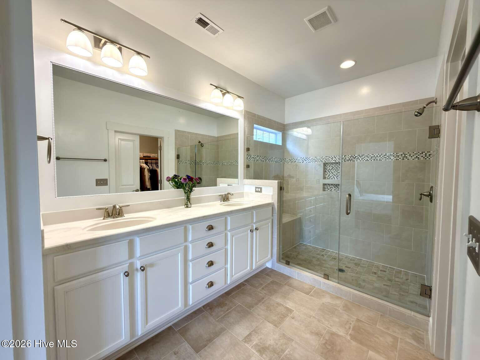 5225 Leisure Circle Property Photo 10