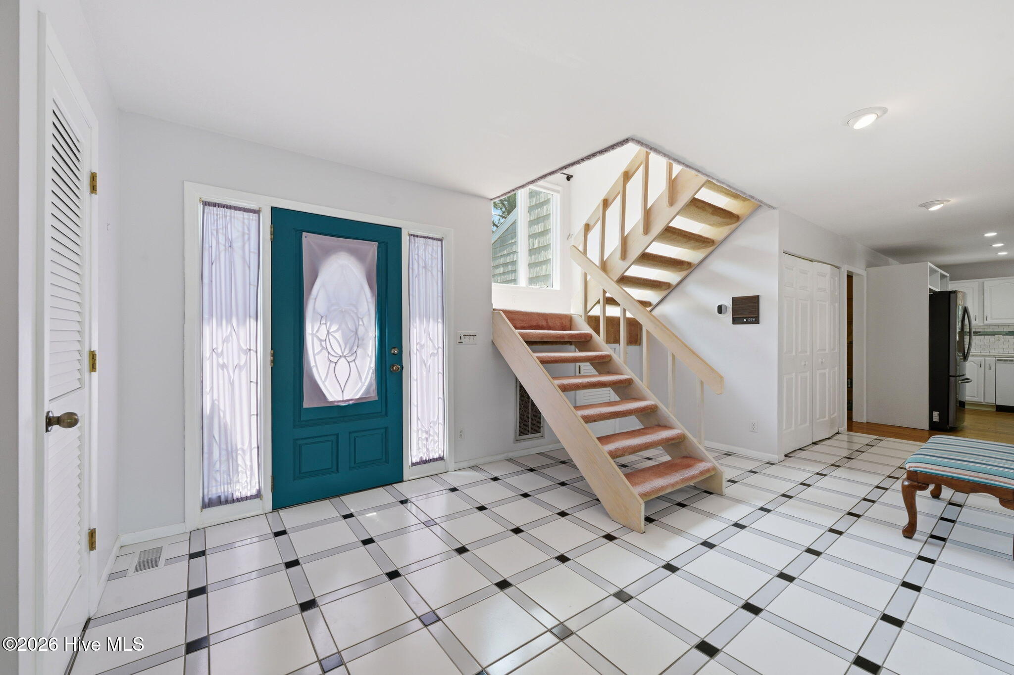 6106 Cardinal Drive Property Photo 5