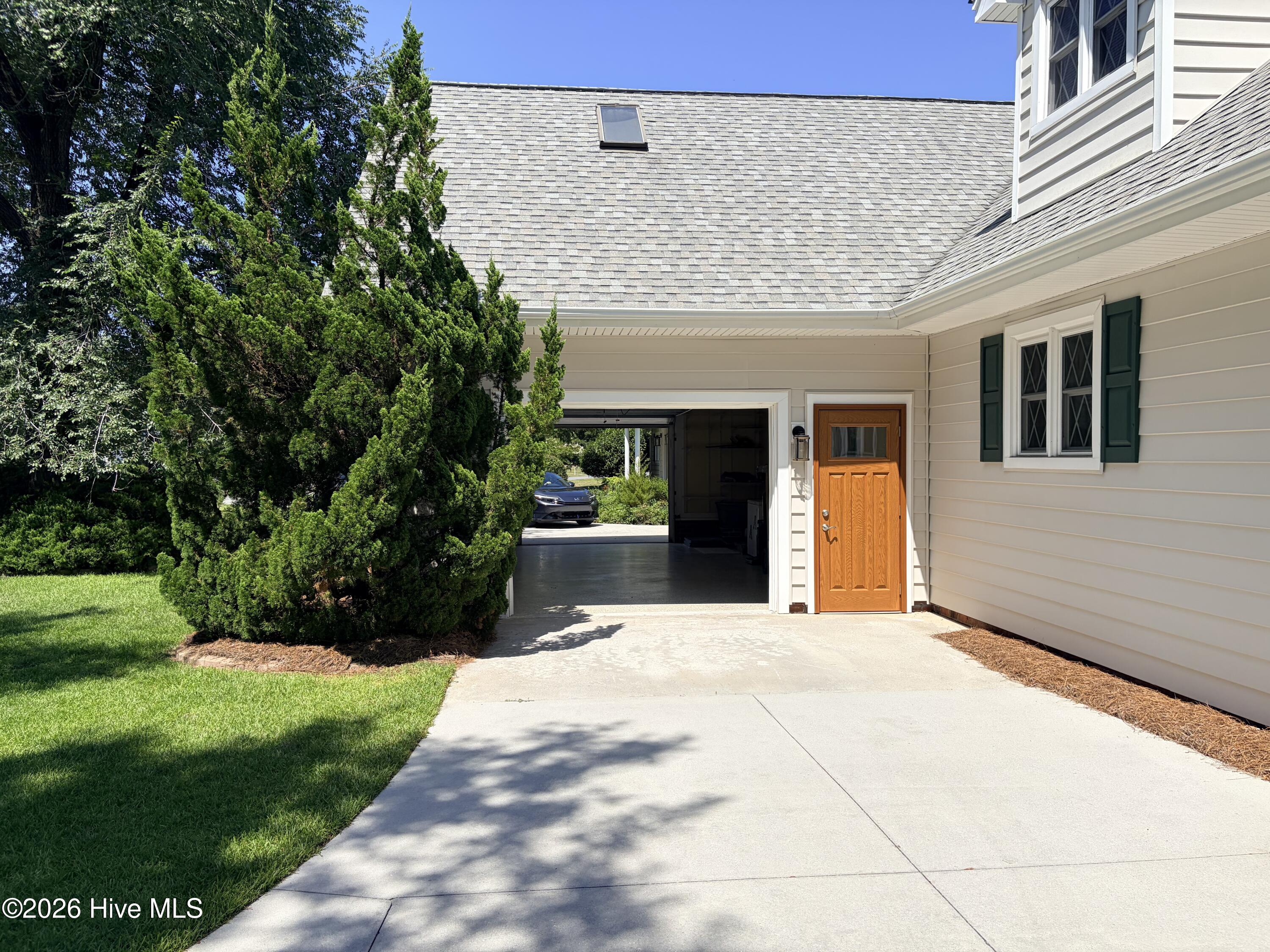 121 Harbour Drive Property Photo 9