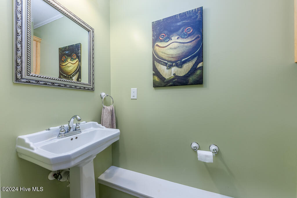 121 Harbour Drive Property Photo 22
