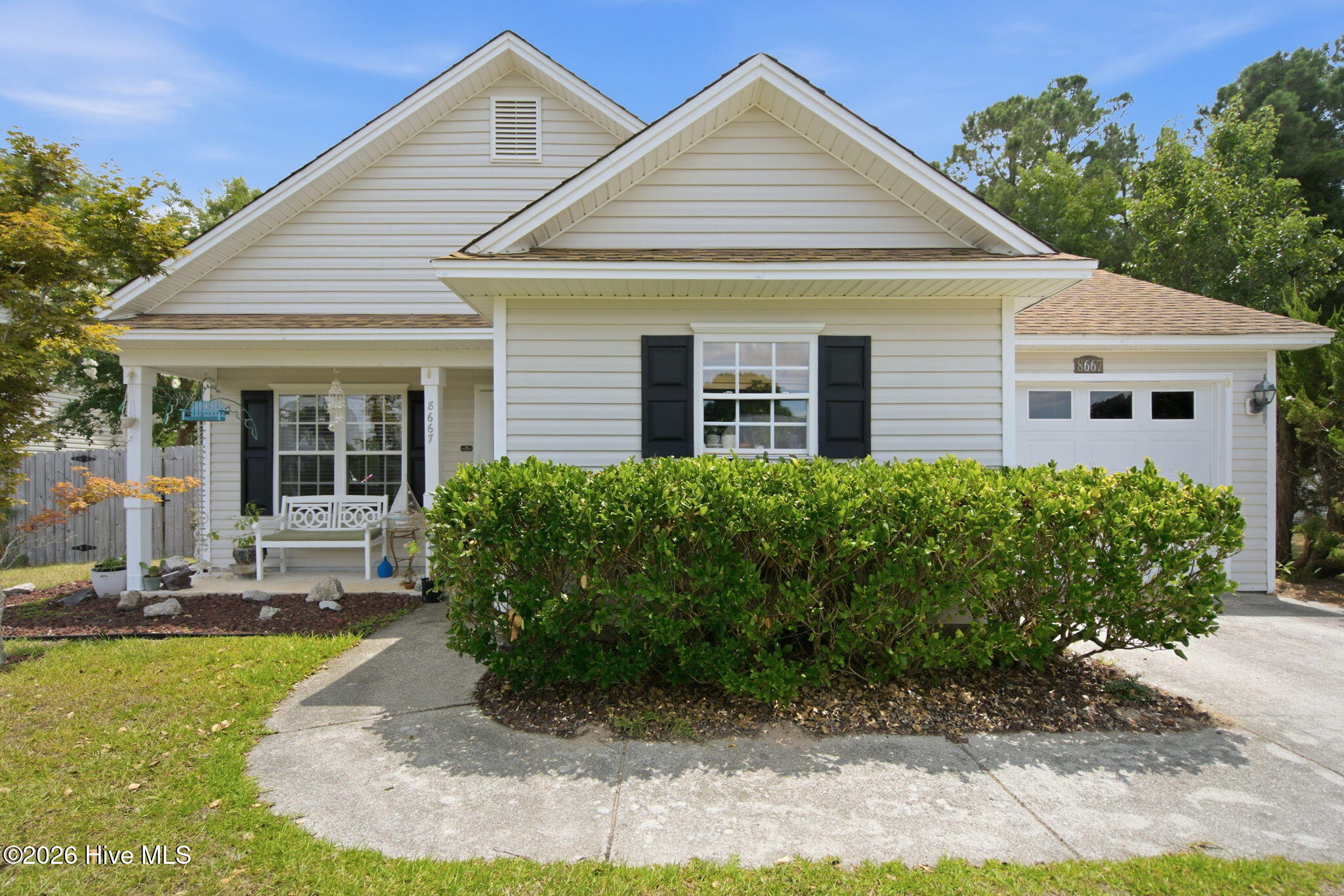 8667 Orchard Loop Road NE Property Photo 1