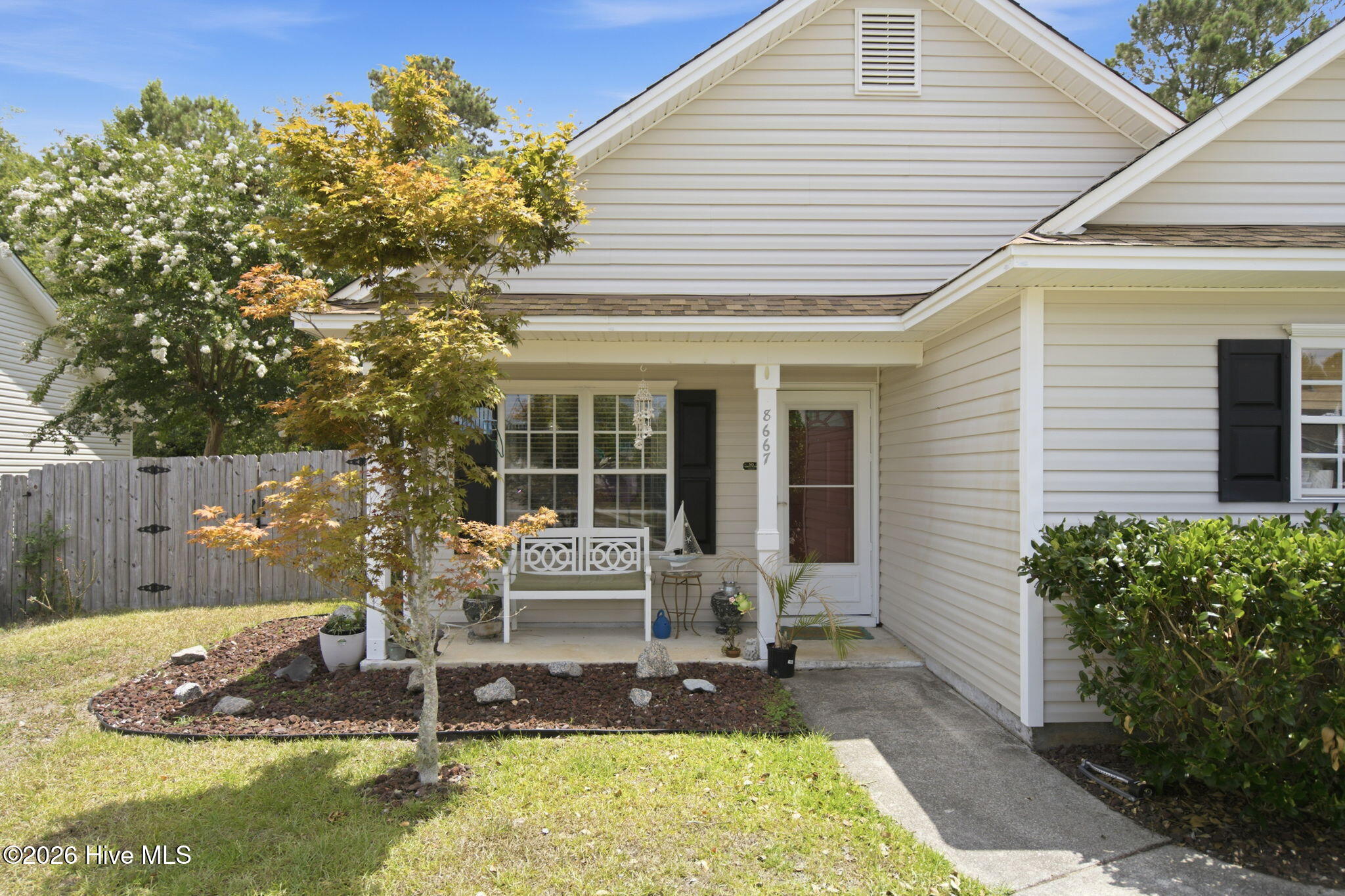 8667 Orchard Loop Road Ne Property Photo 2