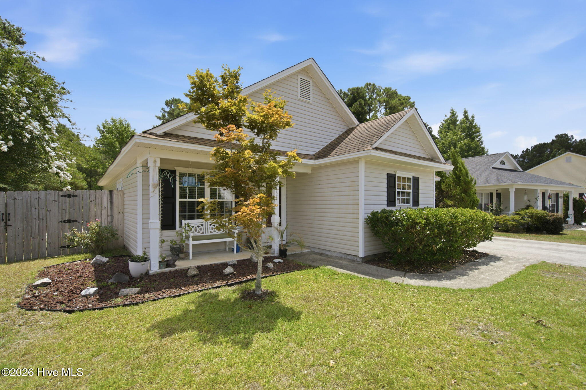 8667 Orchard Loop Road Ne Property Photo 3