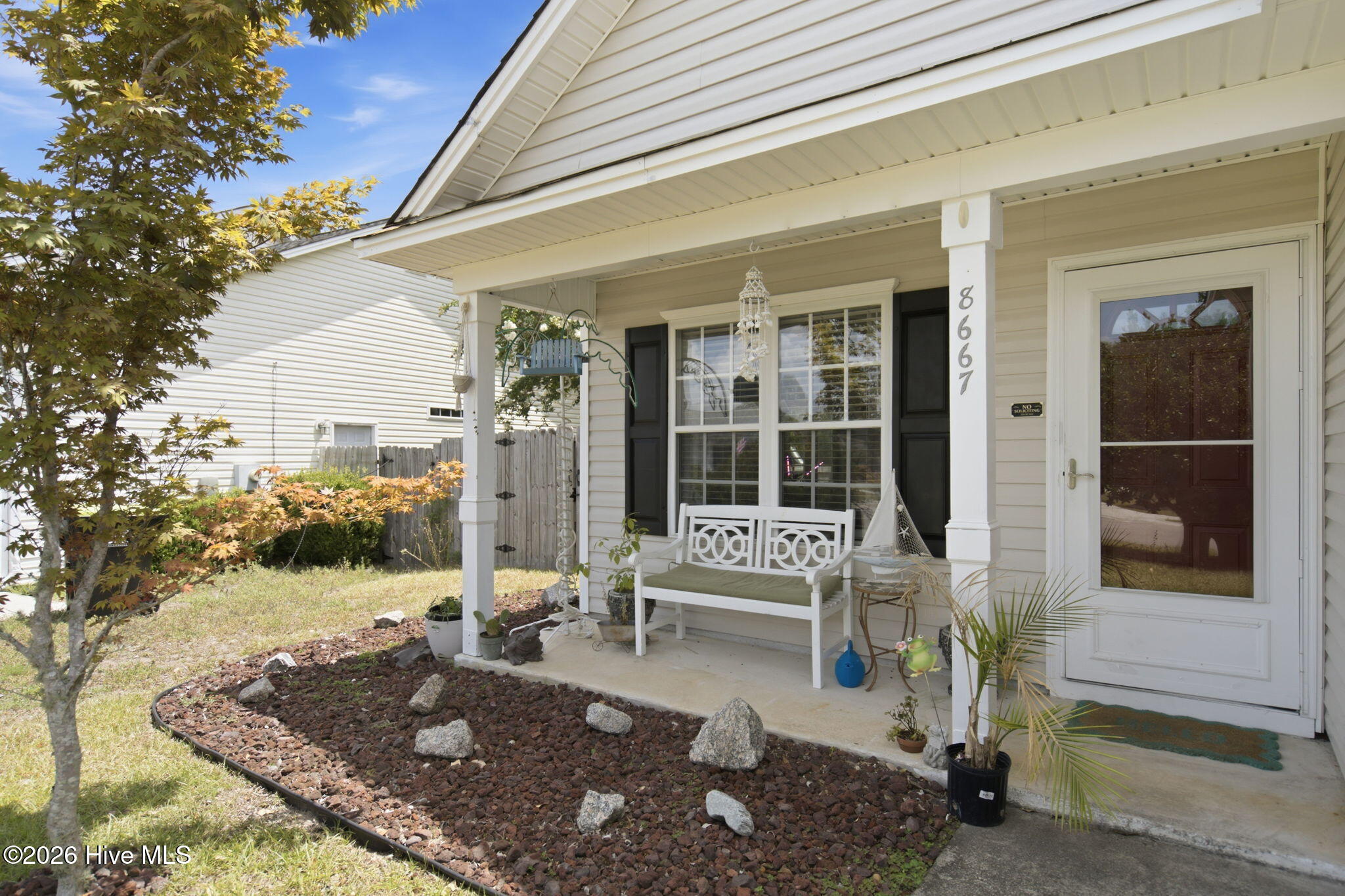 8667 Orchard Loop Road Ne Property Photo 4