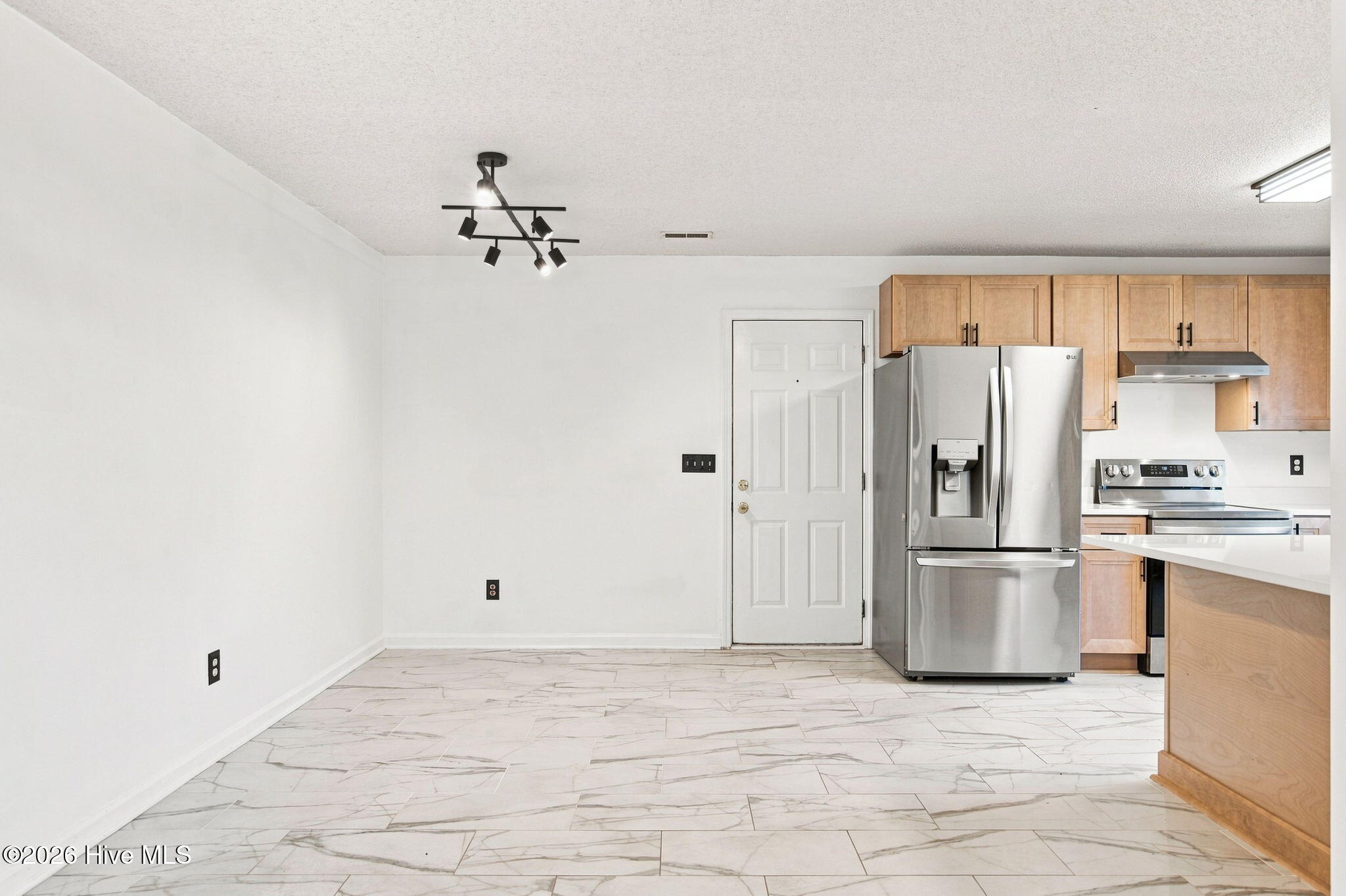 8667 Orchard Loop Road Ne Property Photo 6