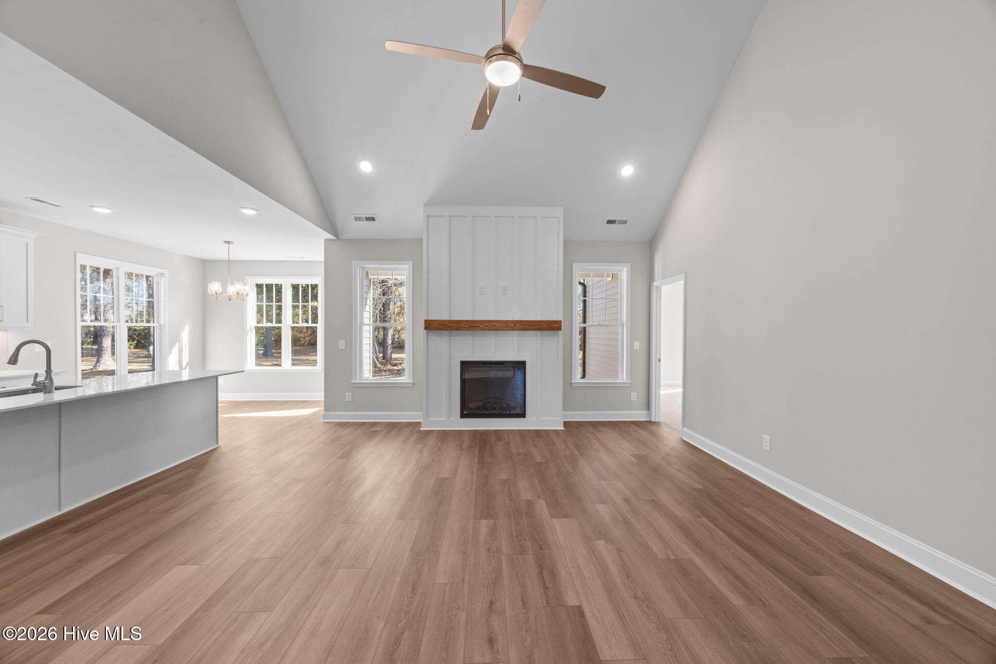 3406 Baybrooke Drive W Property Photo 6