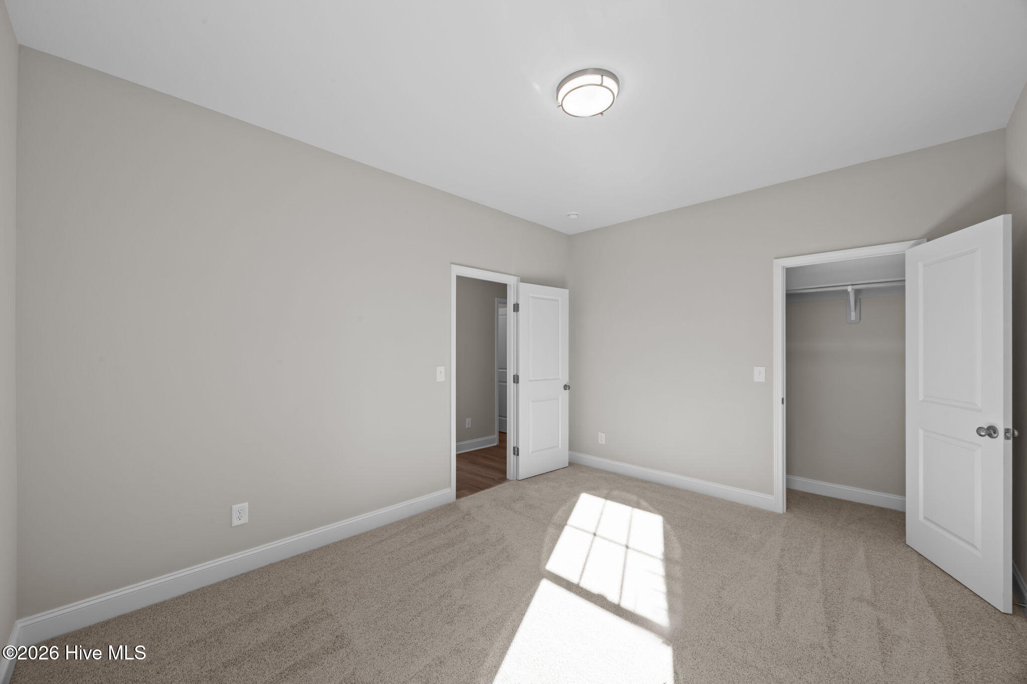 3406 Baybrooke Drive W Property Photo 23