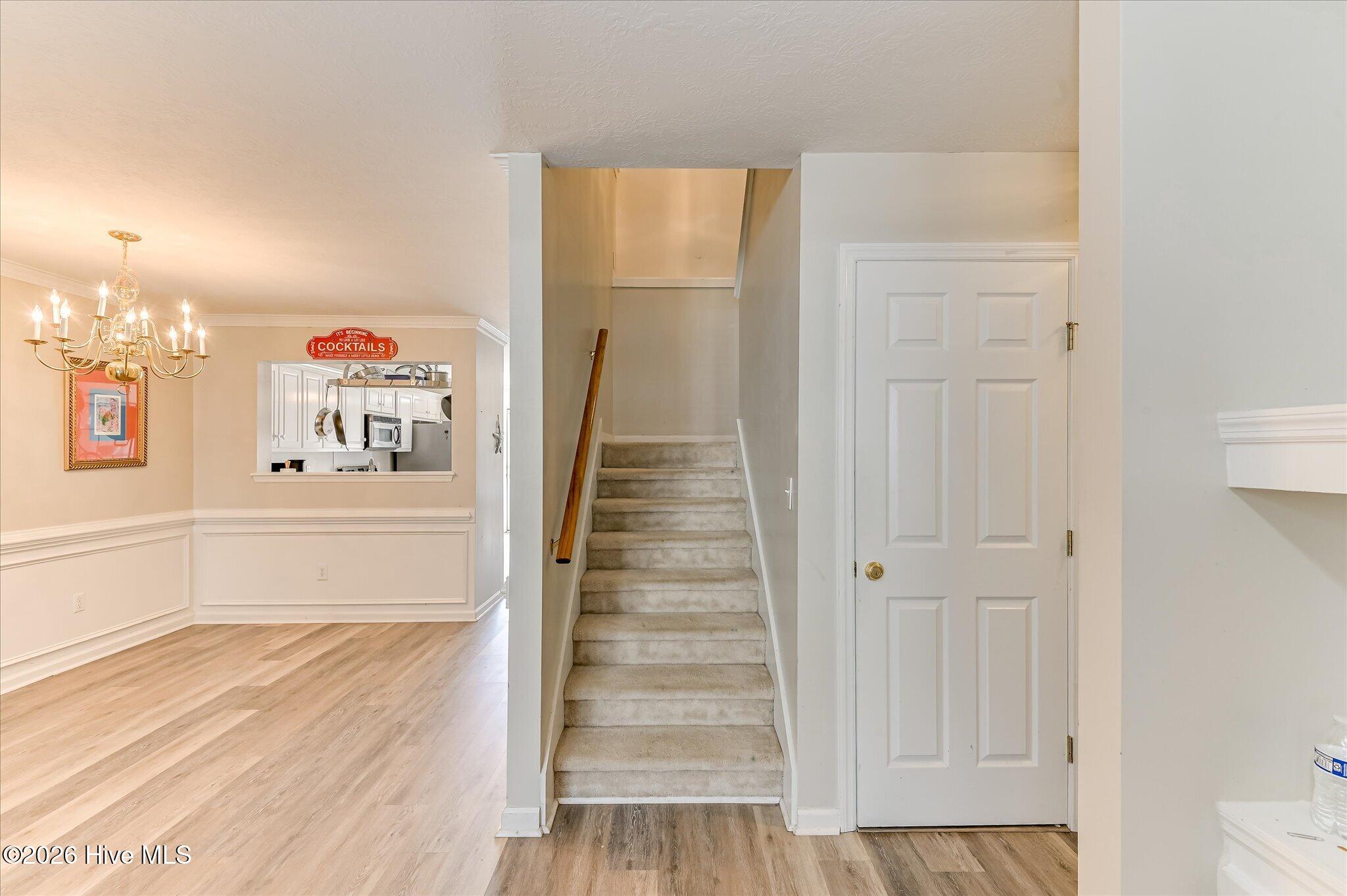 424 Snead Way Property Photo 17