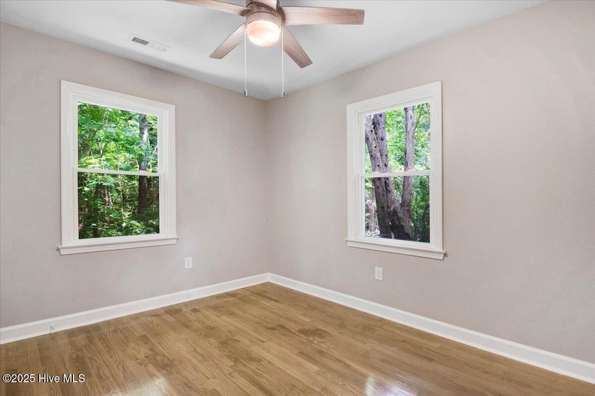 412 E 18th Street Property Photo 24