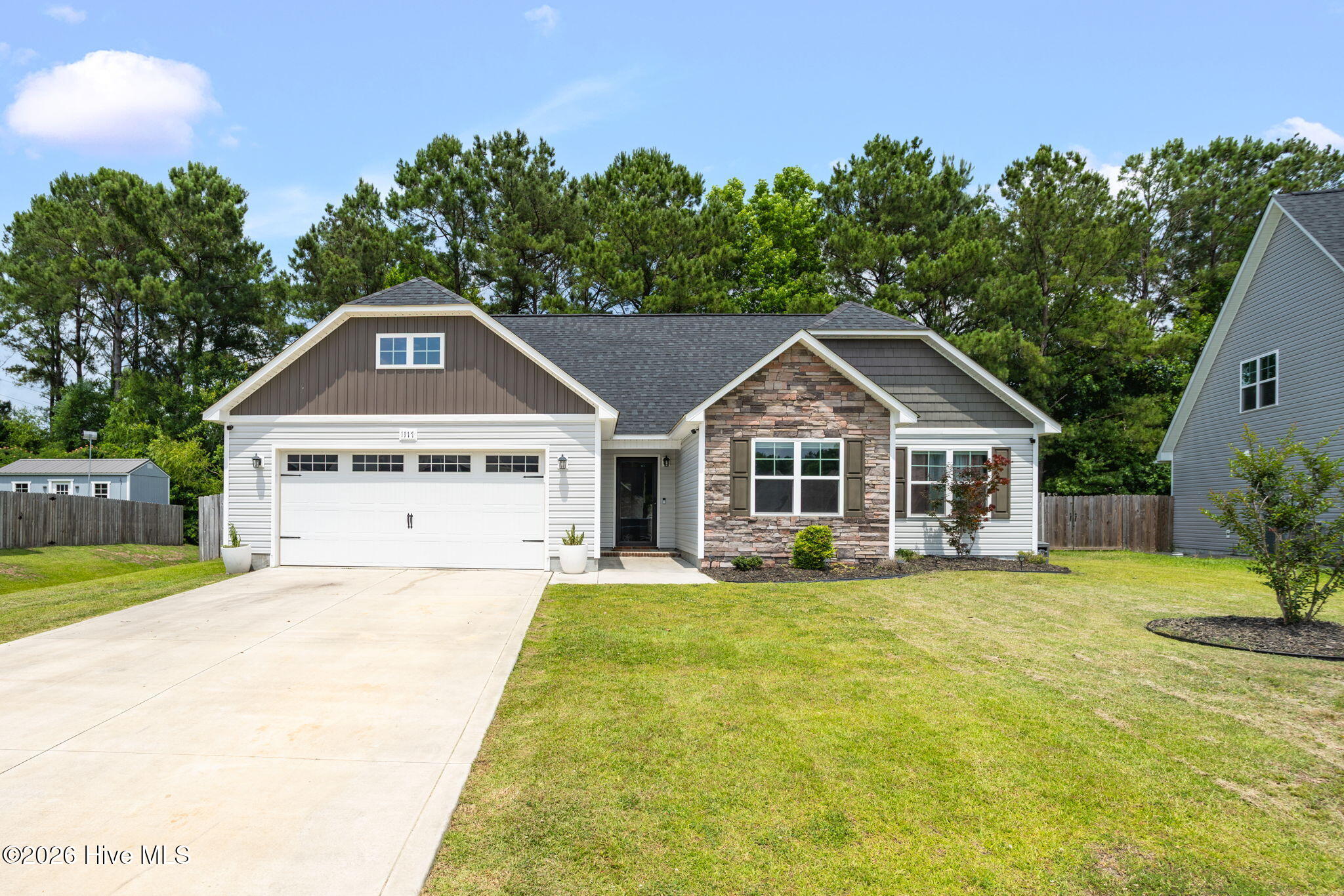 1117 Springdale Drive Property Photo 1