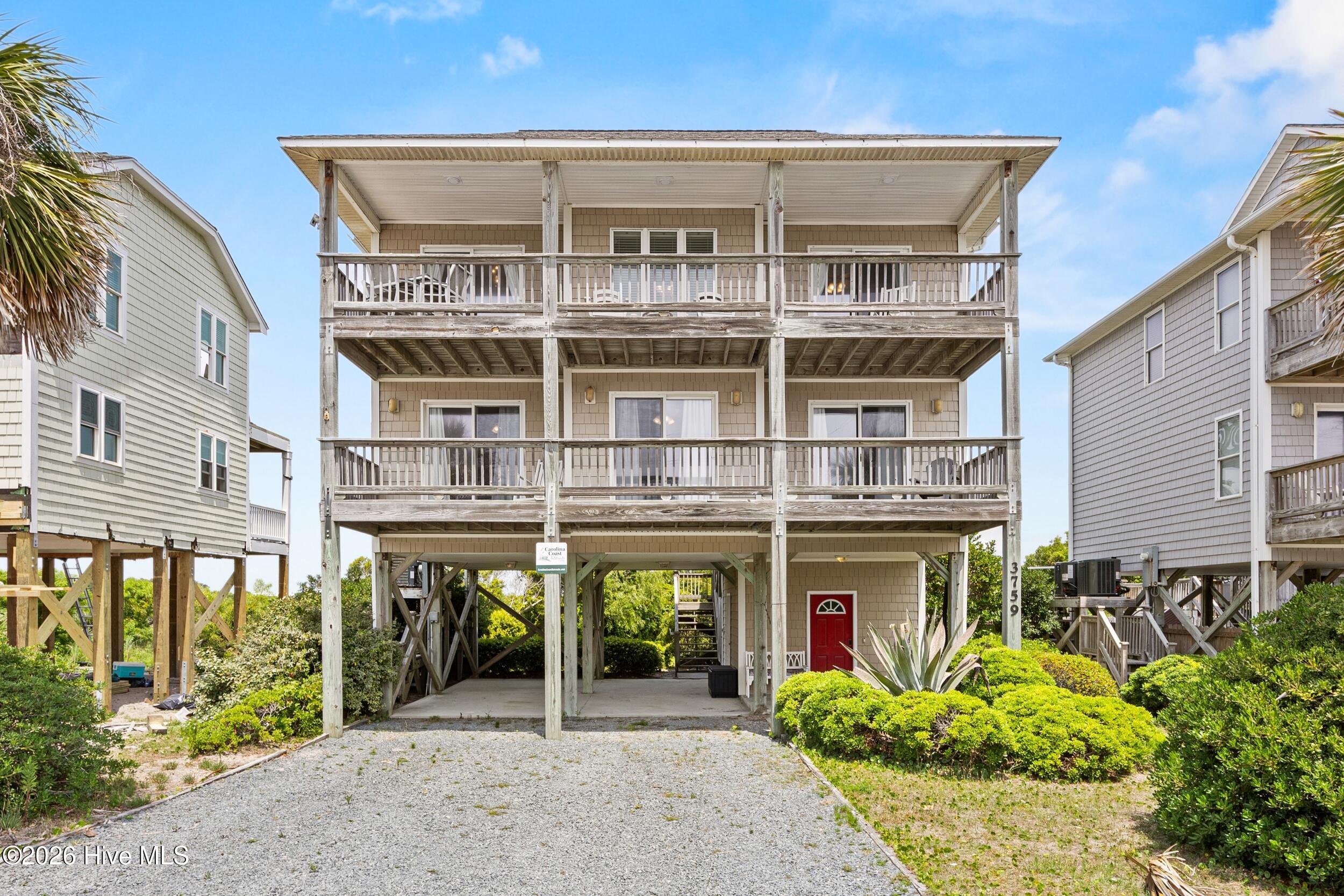 3759 Island Drive Property Photo 1