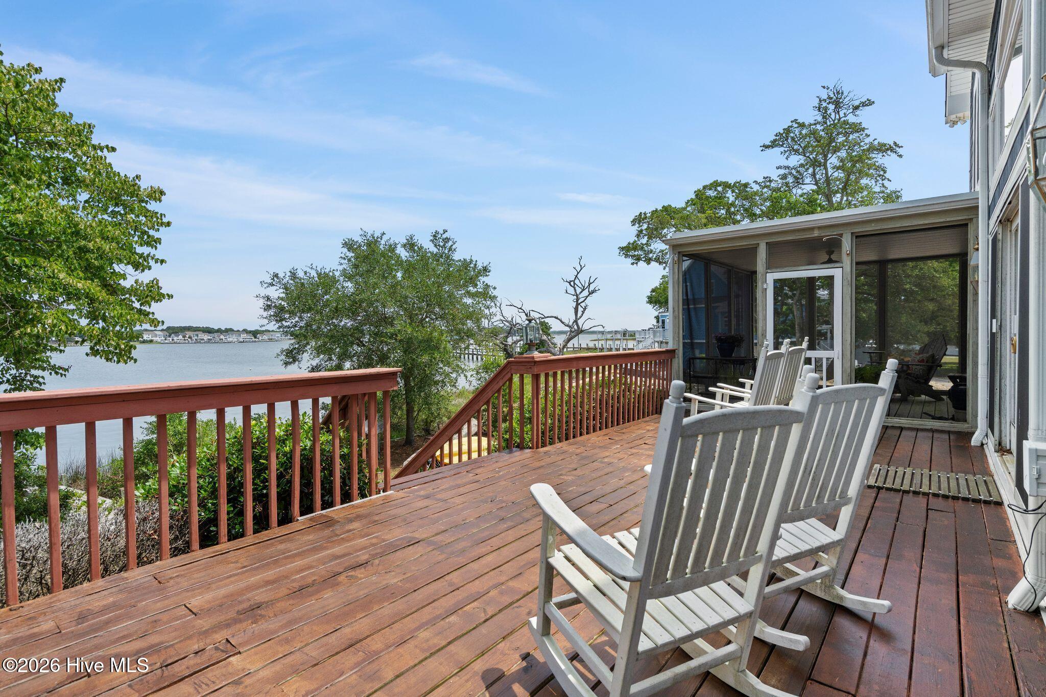 915 Chadwick Shores Drive Property Photo 40