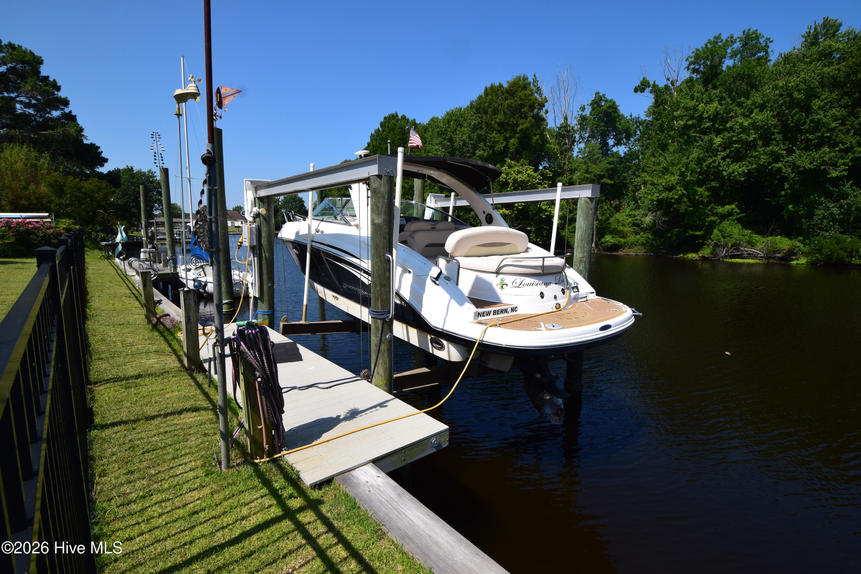 105 Captains Cove Property Photo 46
