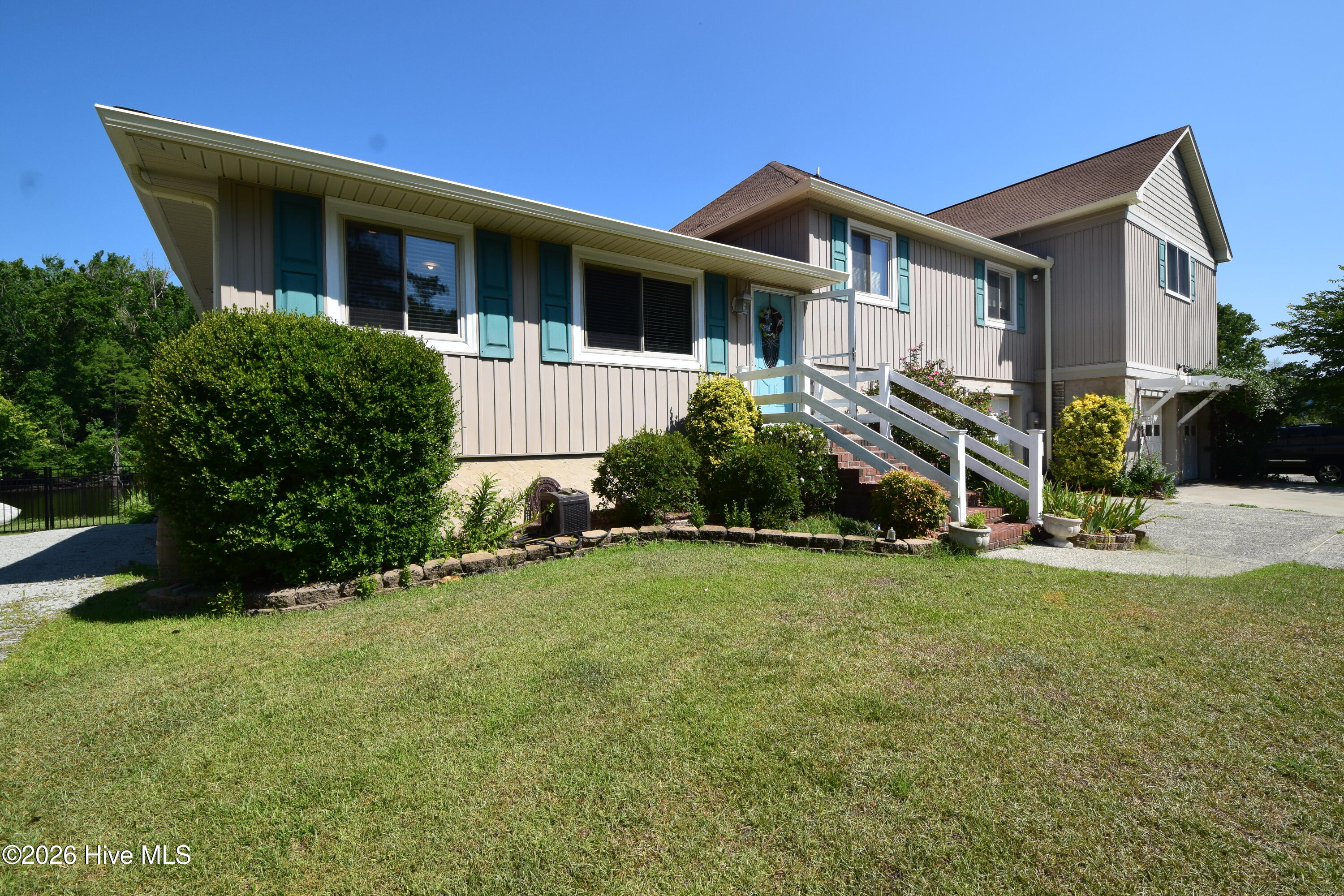 105 Captains Cove Property Photo 47