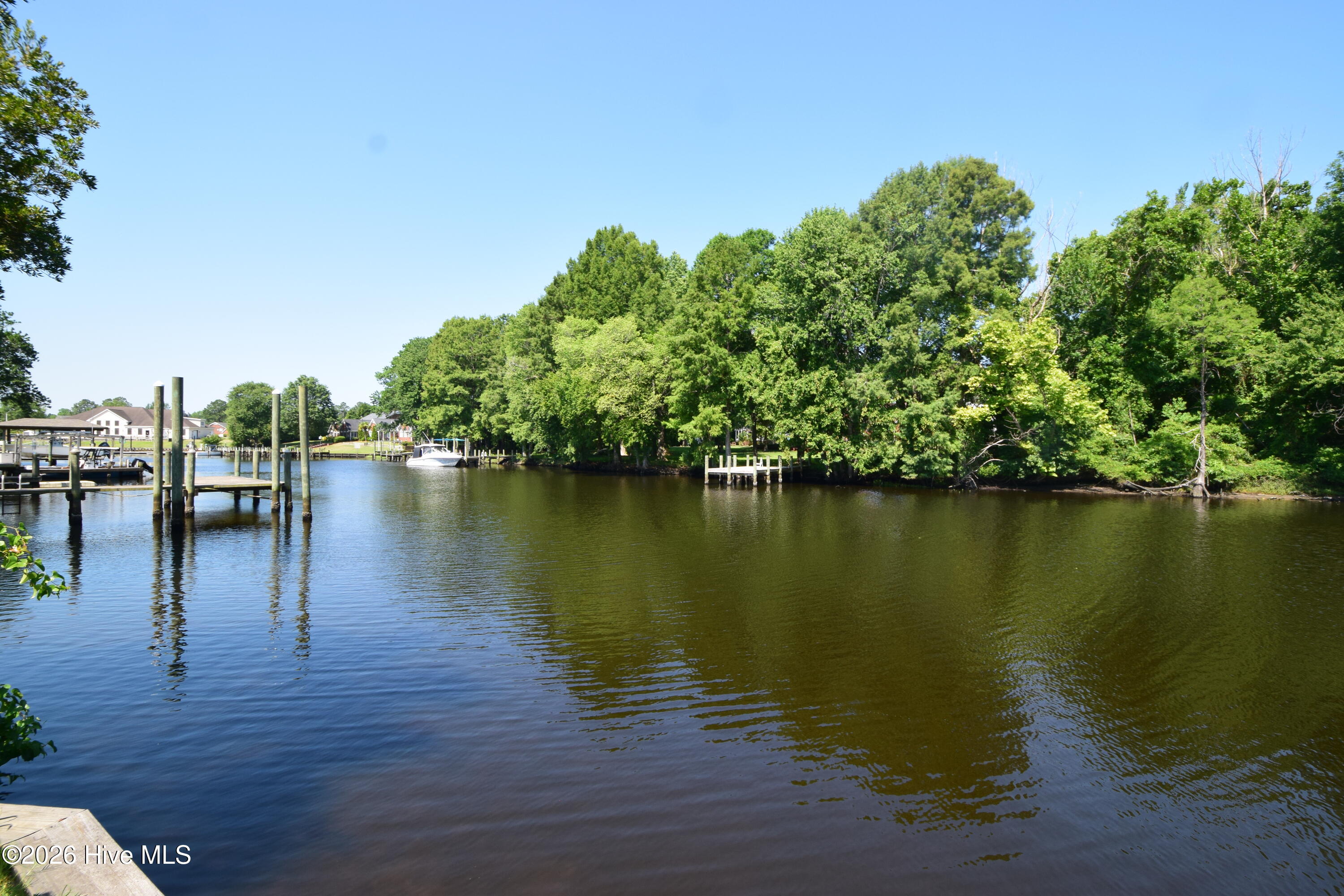 105 Captains Cove Property Photo 49