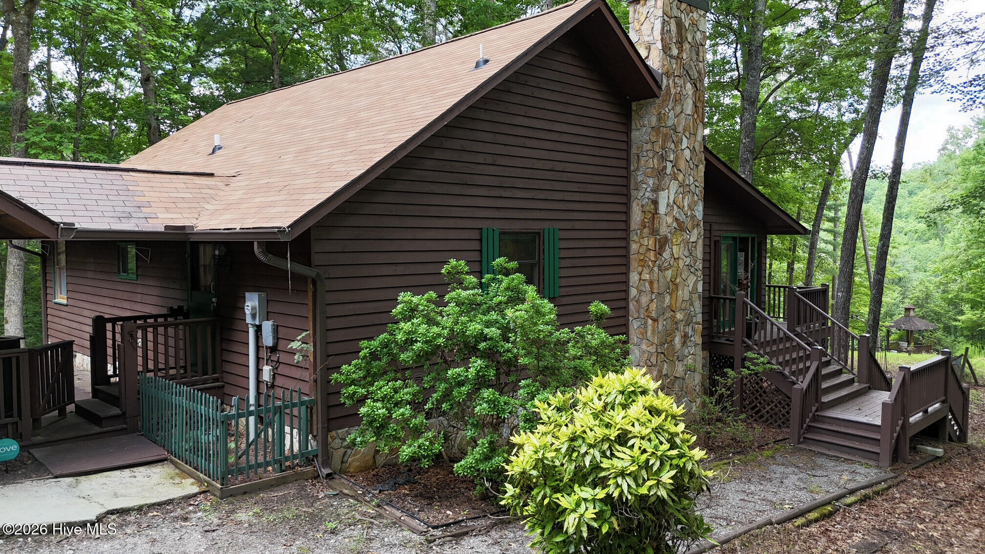 115 Degatide Drive Property Photo 3
