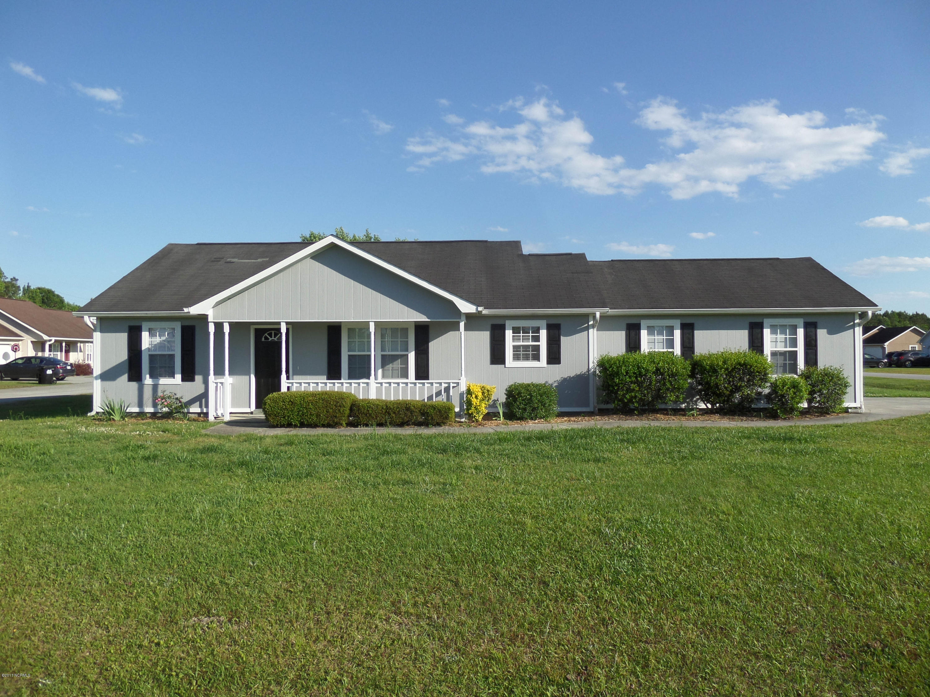 401 Sumrell Way Property Photo 1