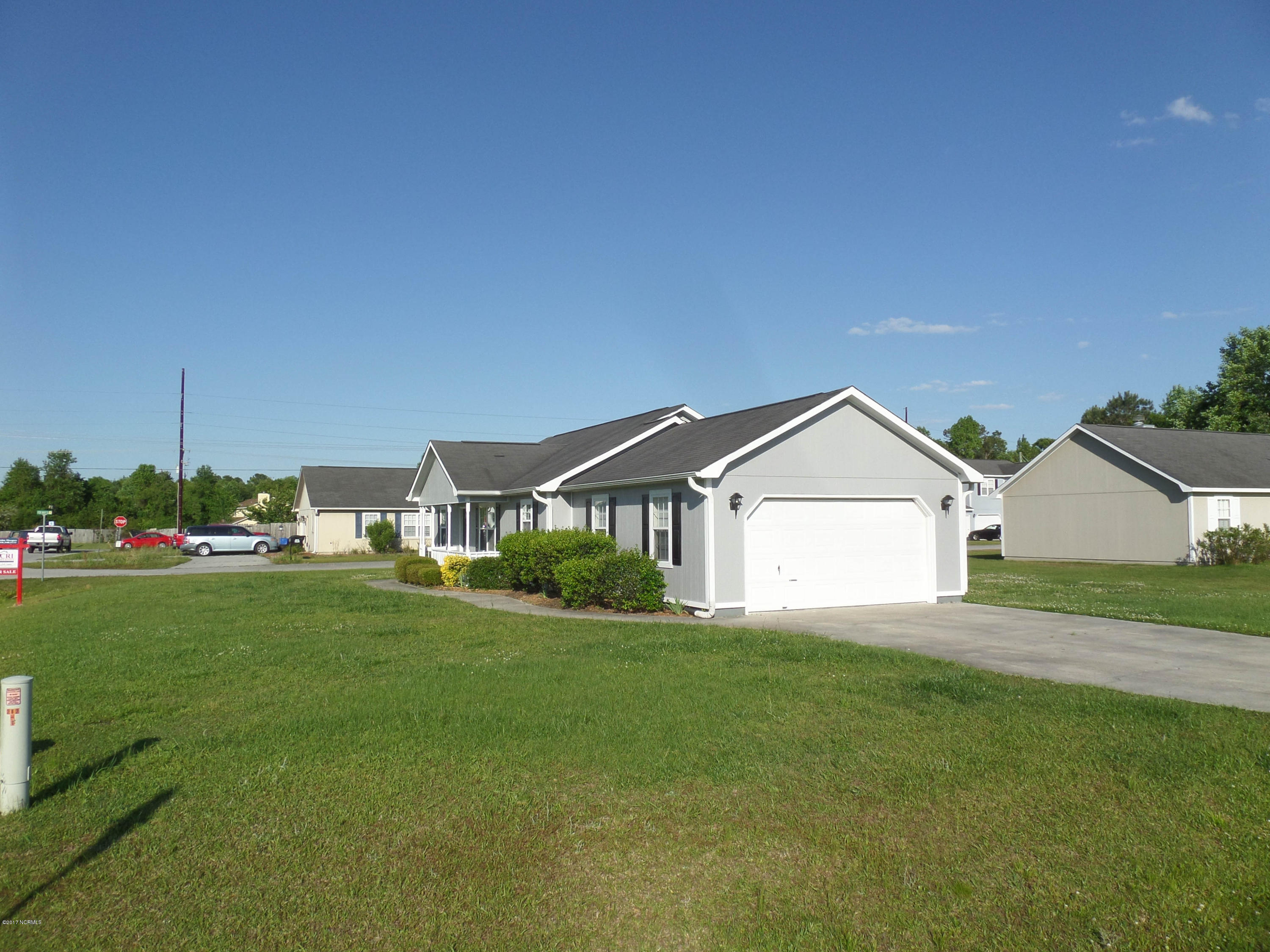 401 Sumrell Way Property Photo 5