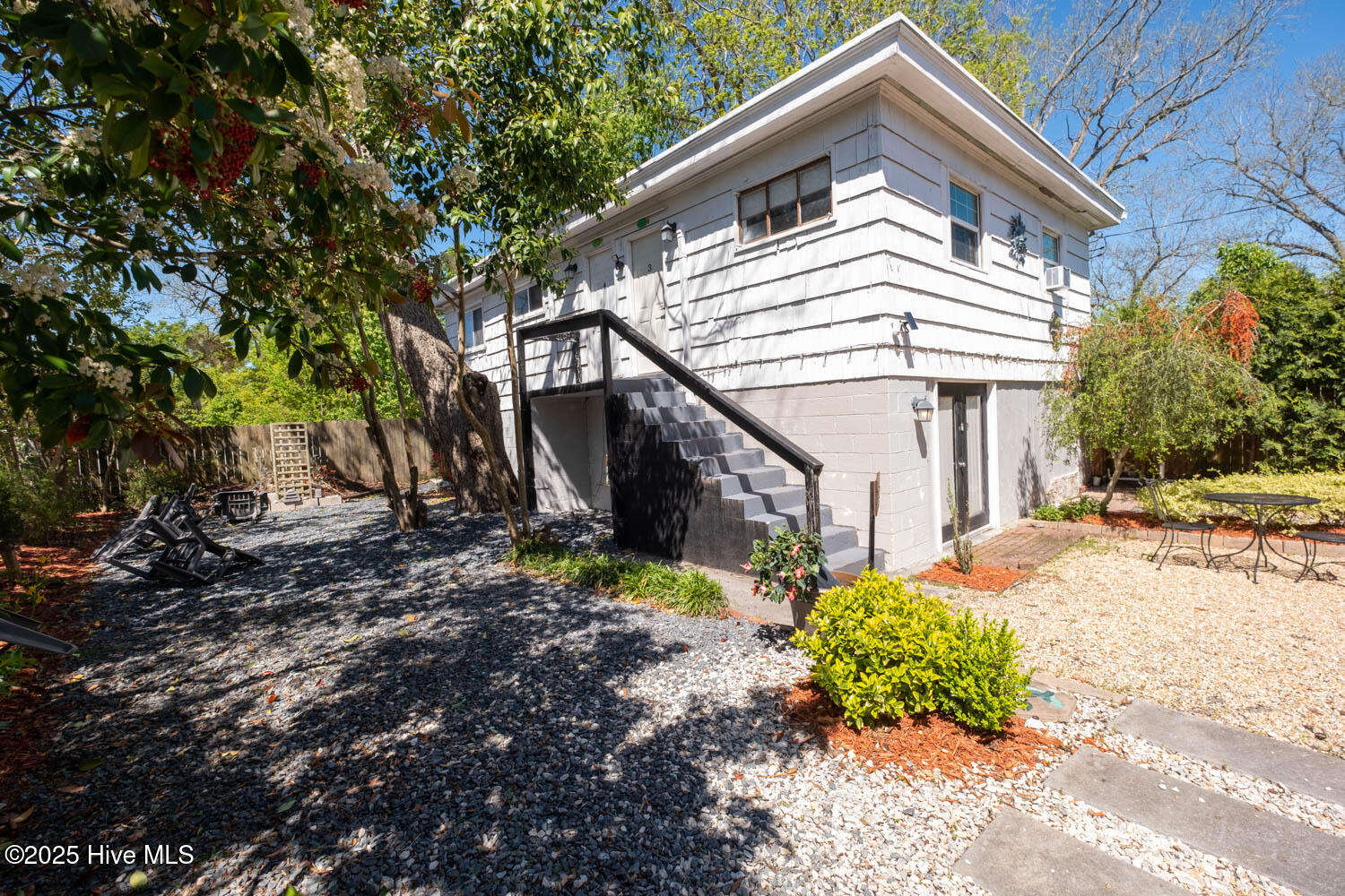411 George Street 3 Property Photo 13