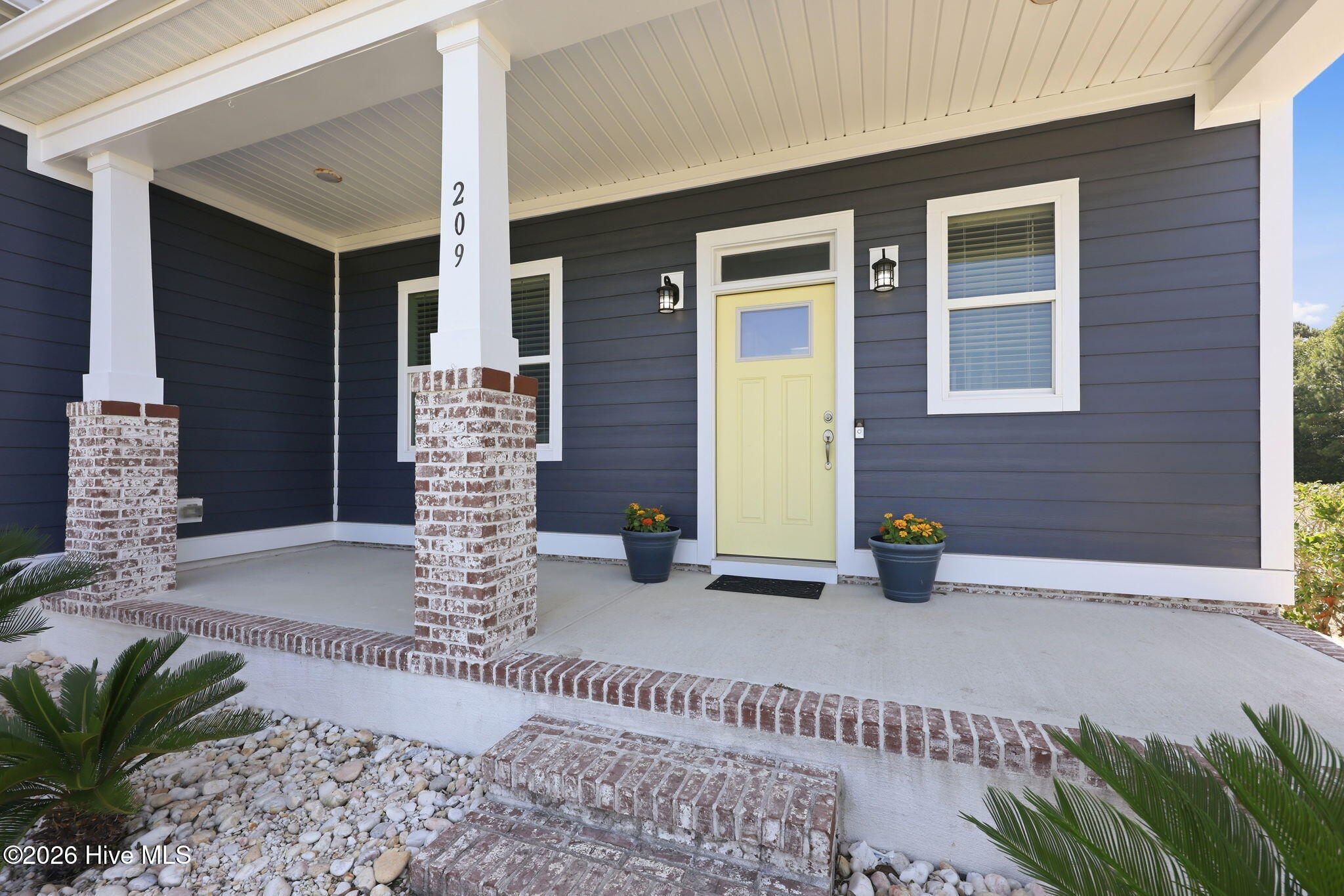 209 Bogue Carrier Court Property Photo 2