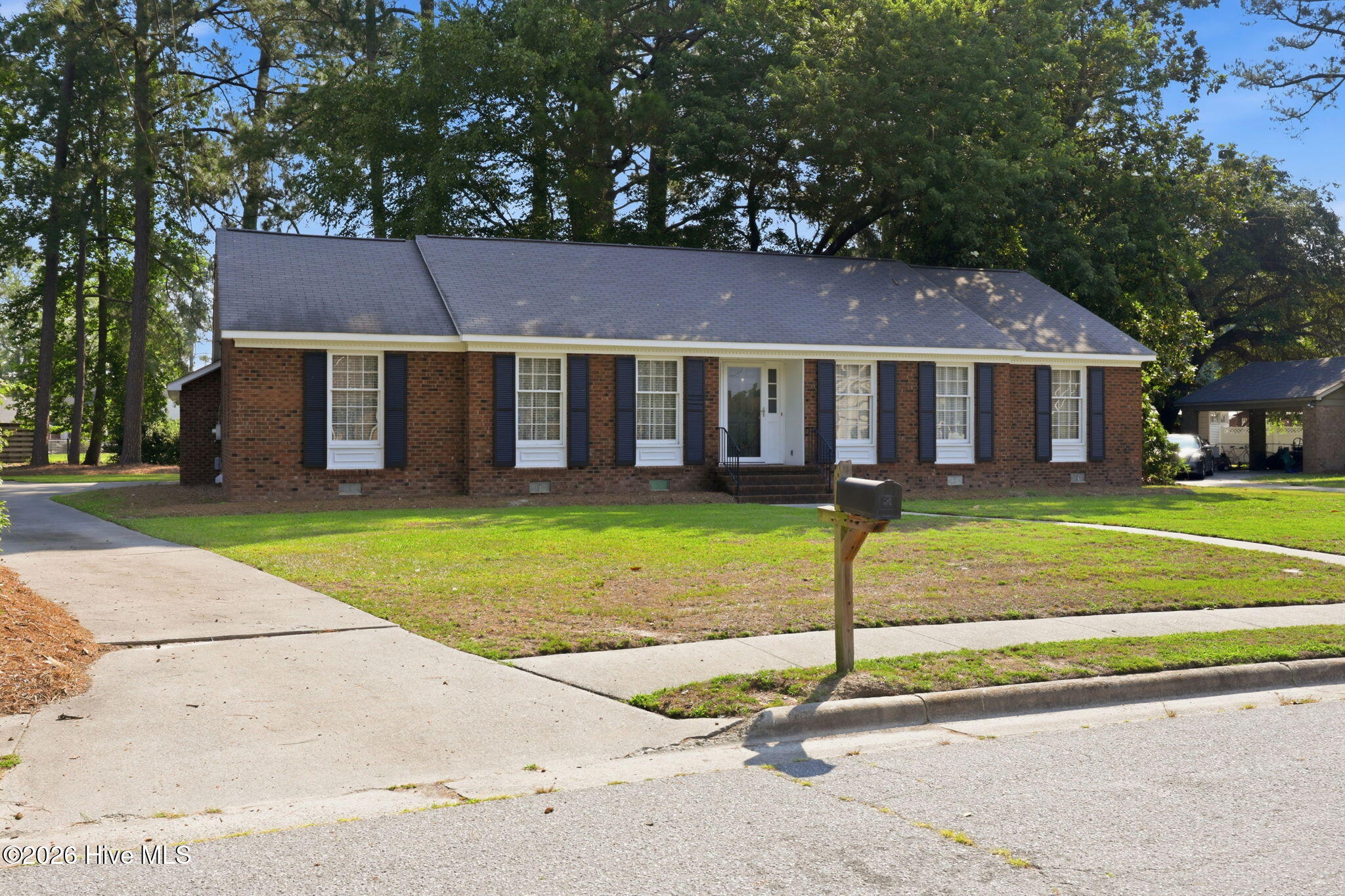 1205 W Highland Avenue Property Photo 6
