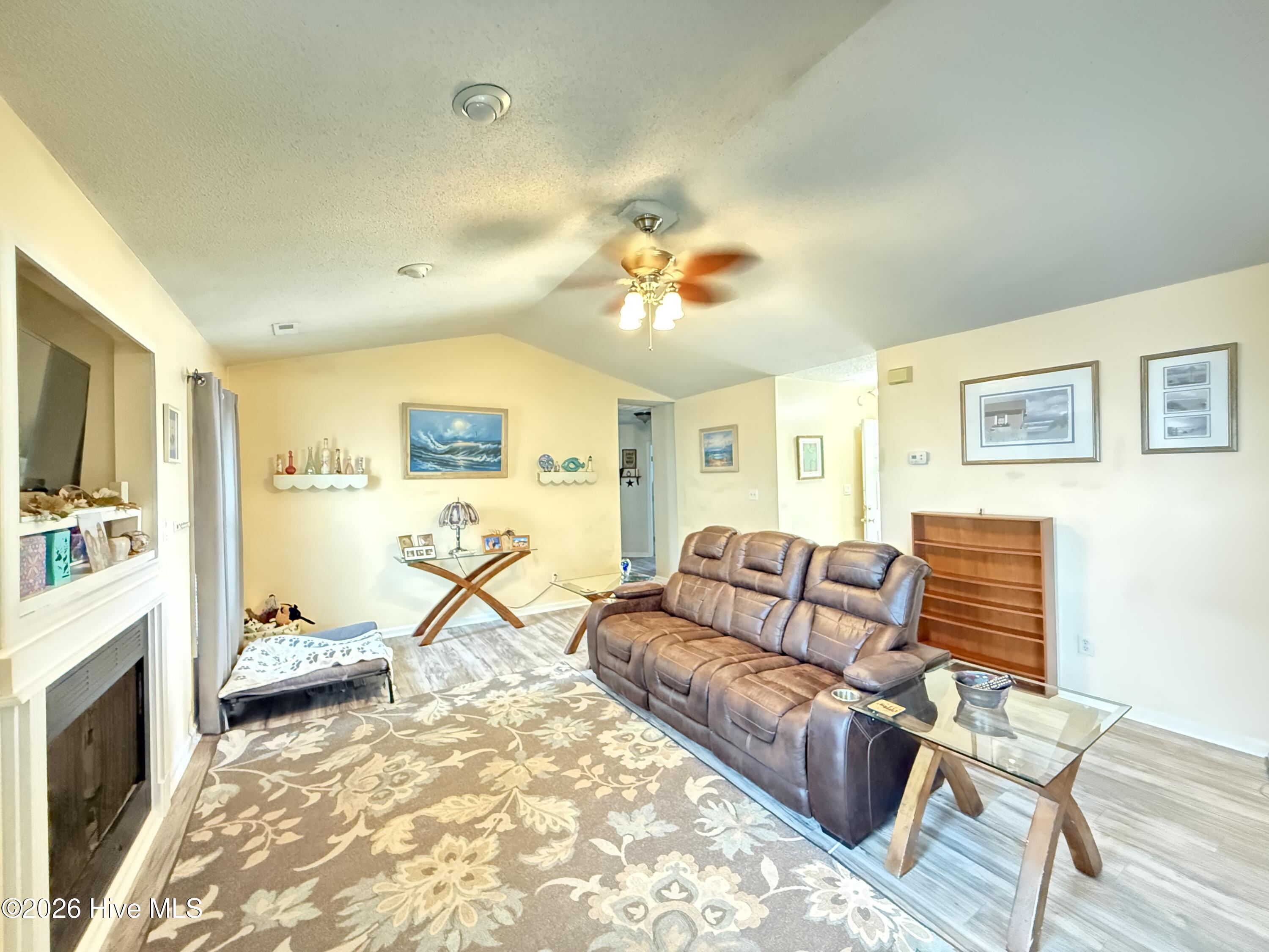 576 Ludford Road Property Photo 7