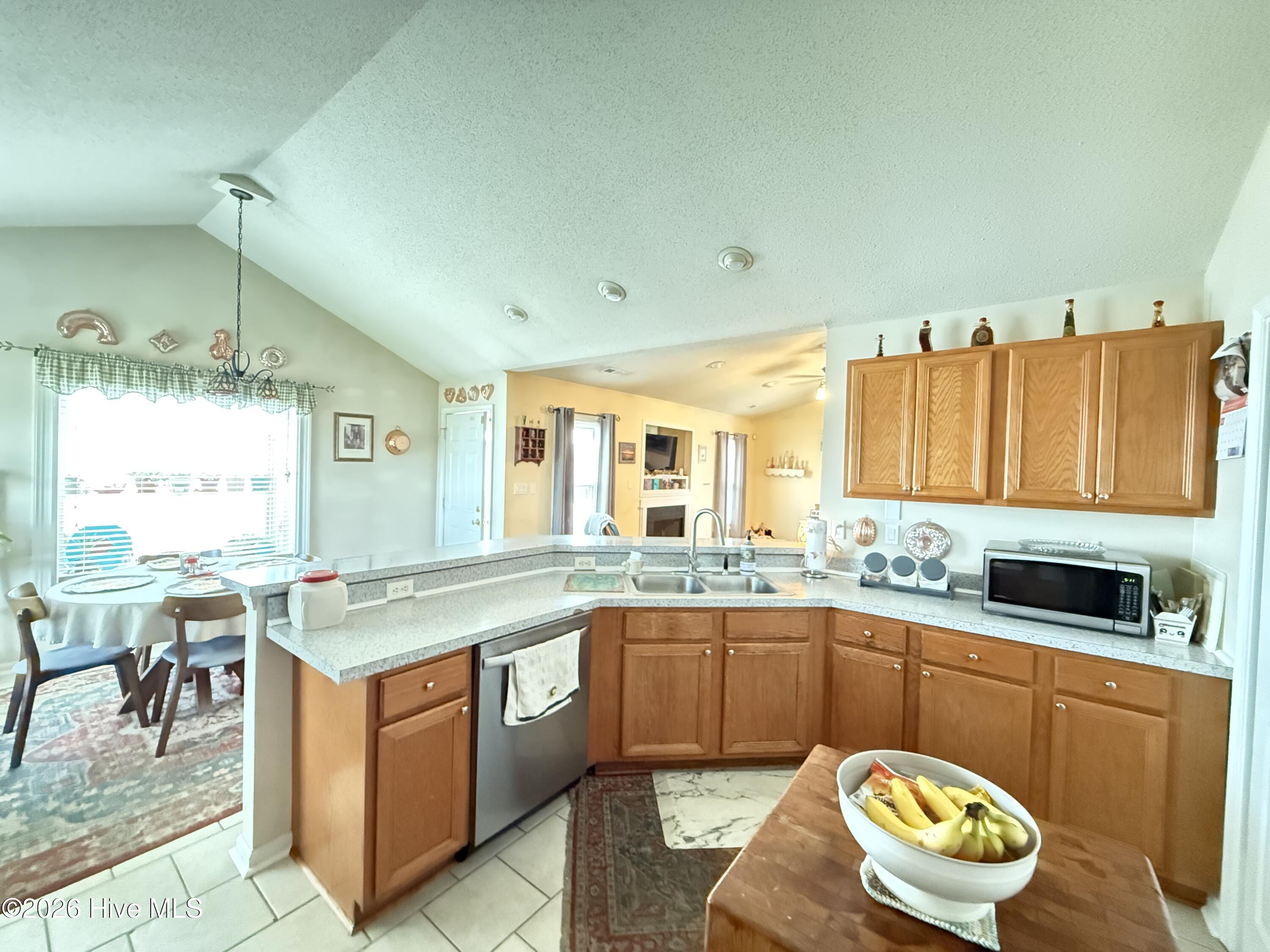 576 Ludford Road Property Photo 13