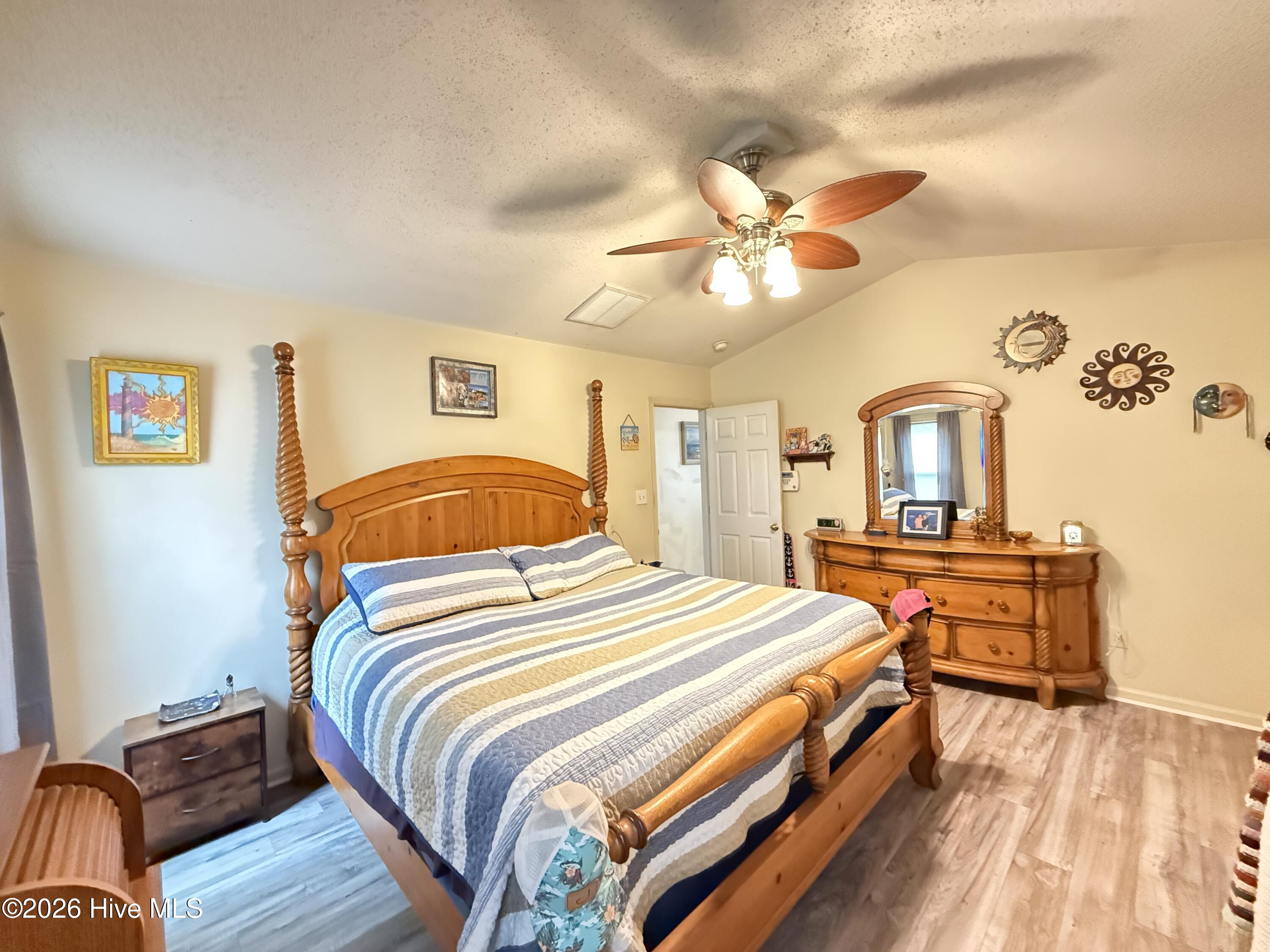 576 Ludford Road Property Photo 17