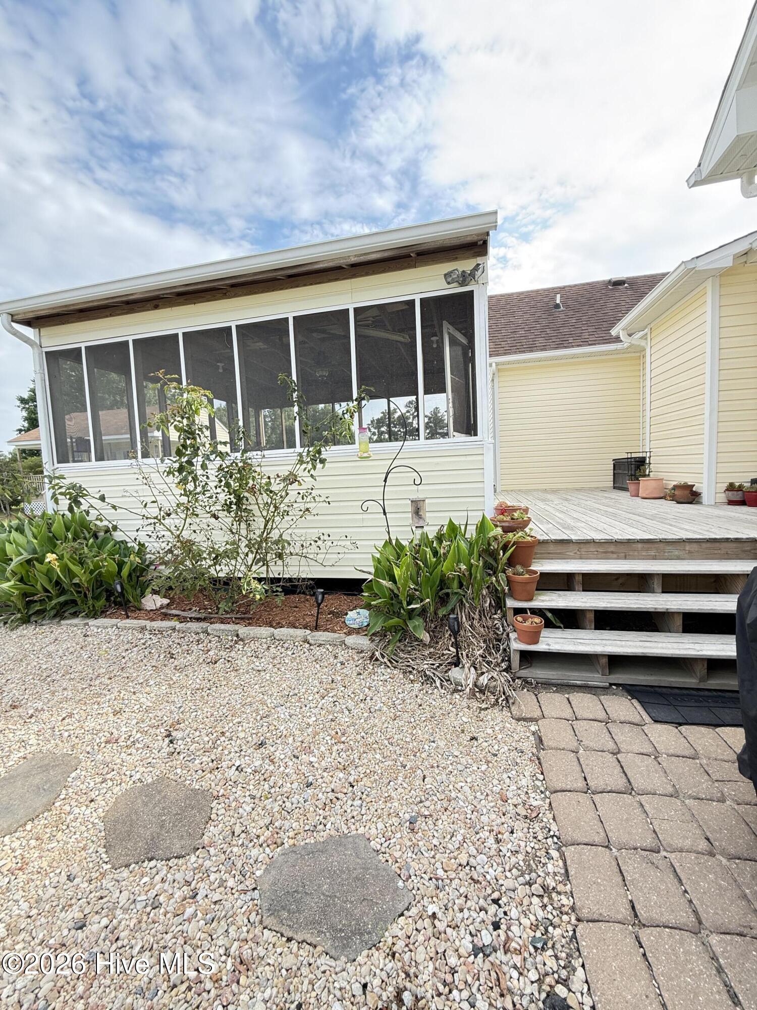 576 Ludford Road Property Photo 44