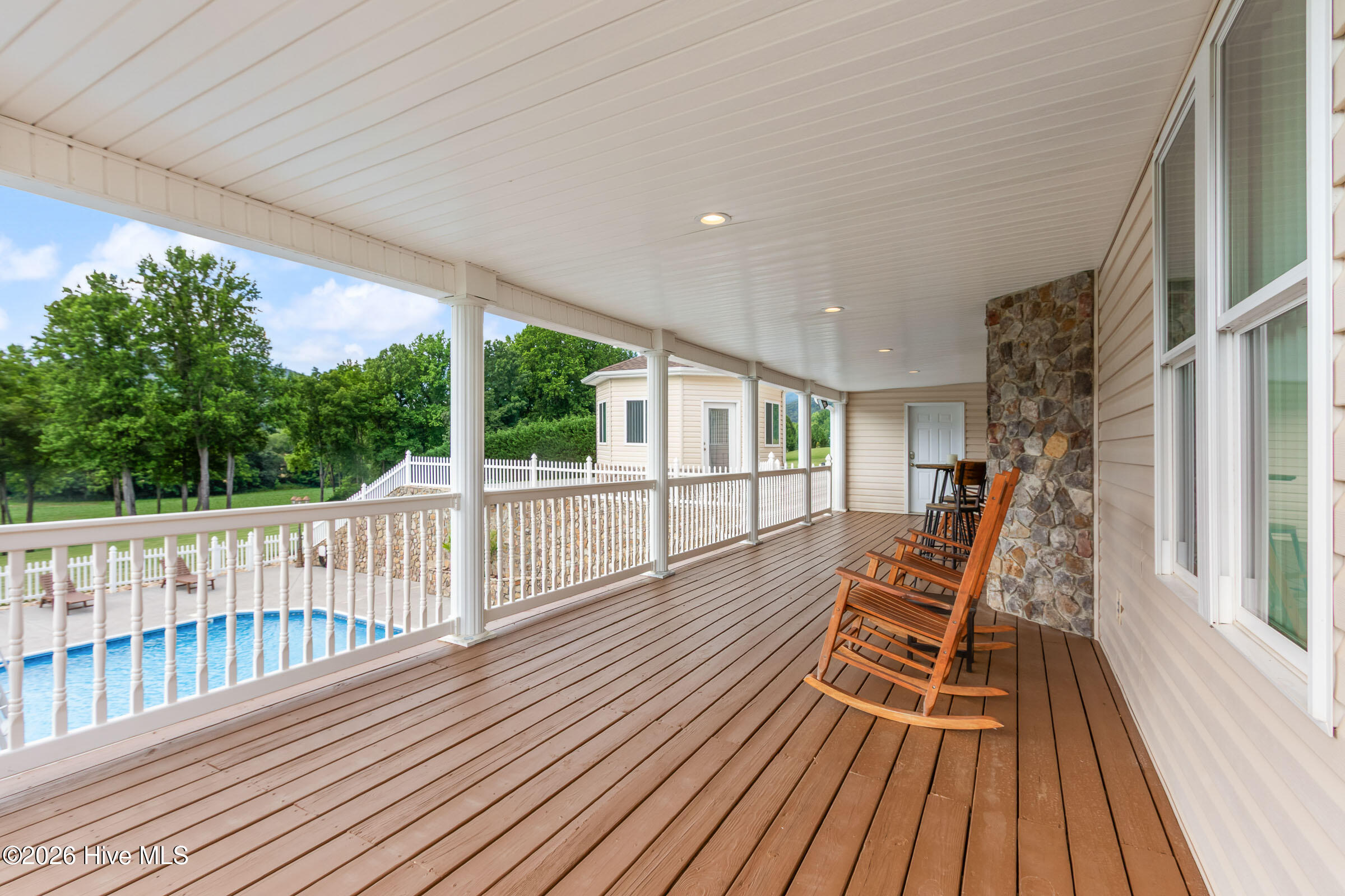 185 Lunsford Road Property Photo 44