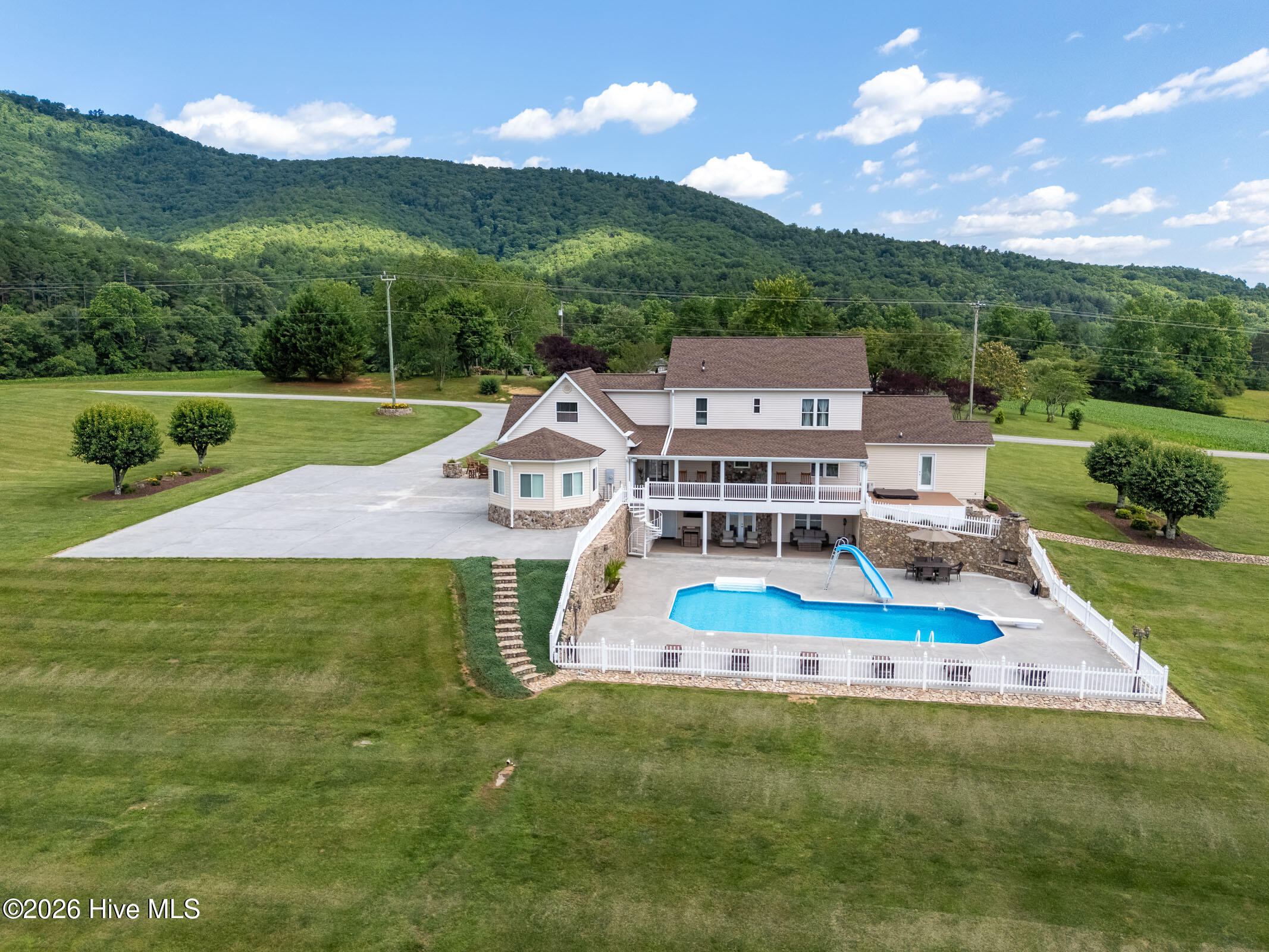 185 Lunsford Road Property Photo 111