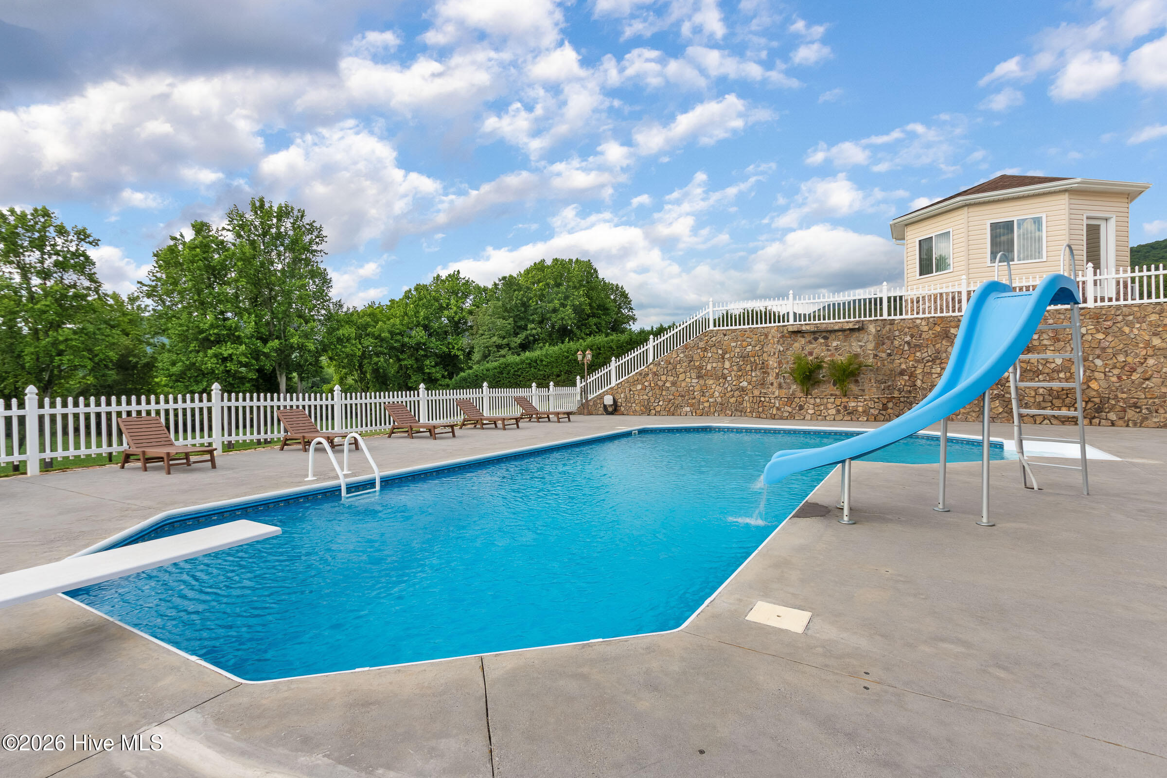 185 Lunsford Road Property Photo 117