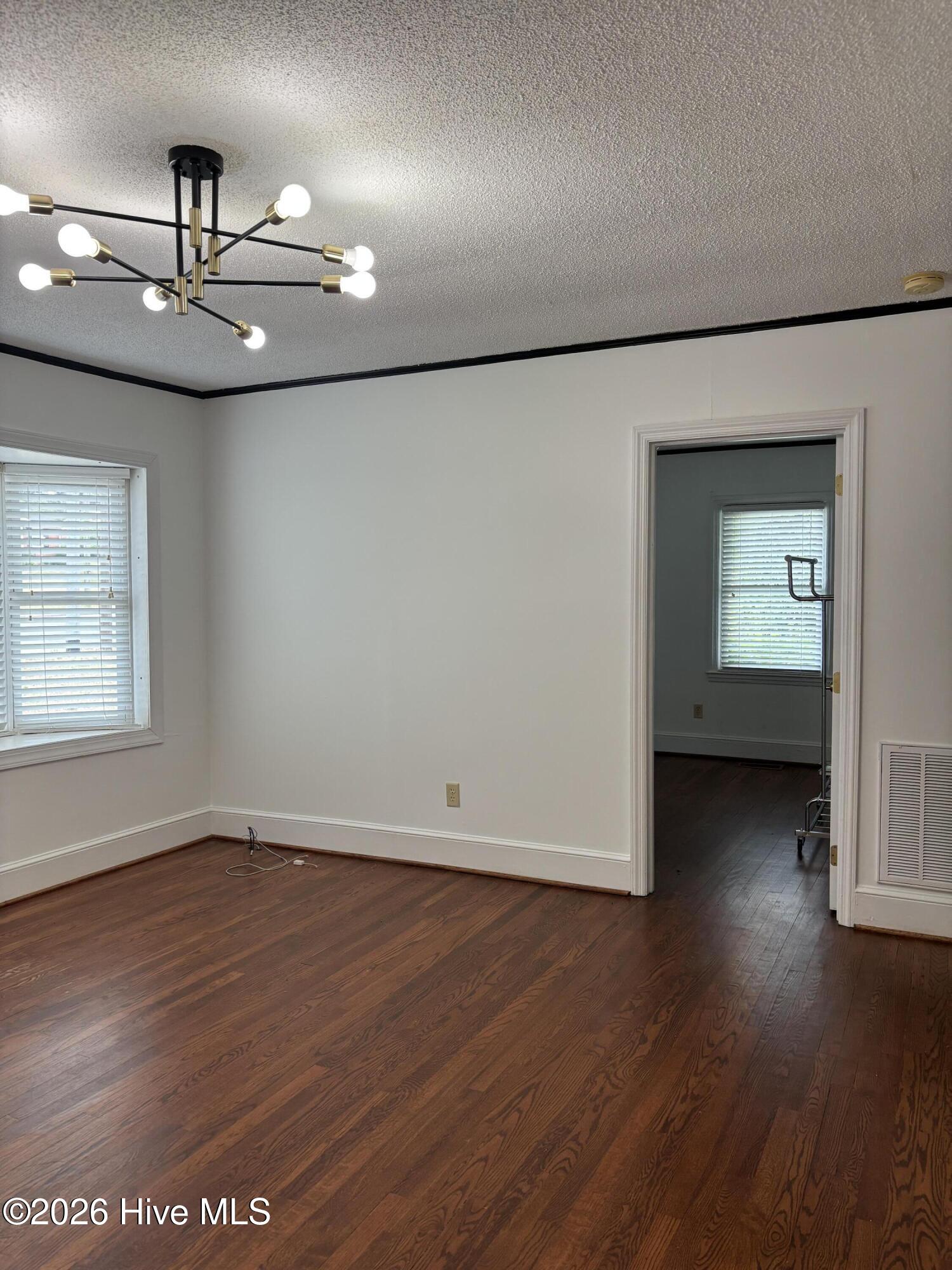 1202 W Howard Avenue Property Photo 6