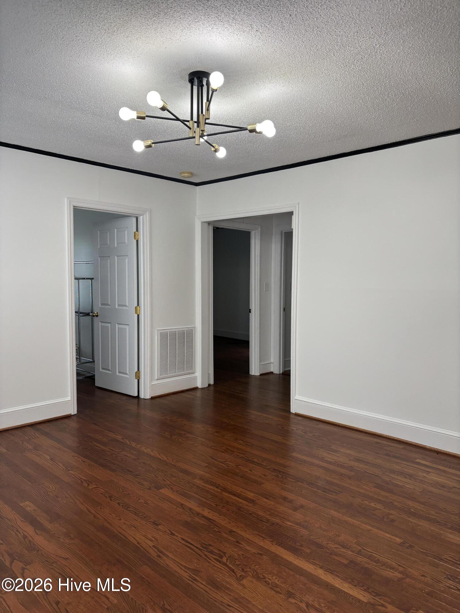 1202 W Howard Avenue Property Photo 7