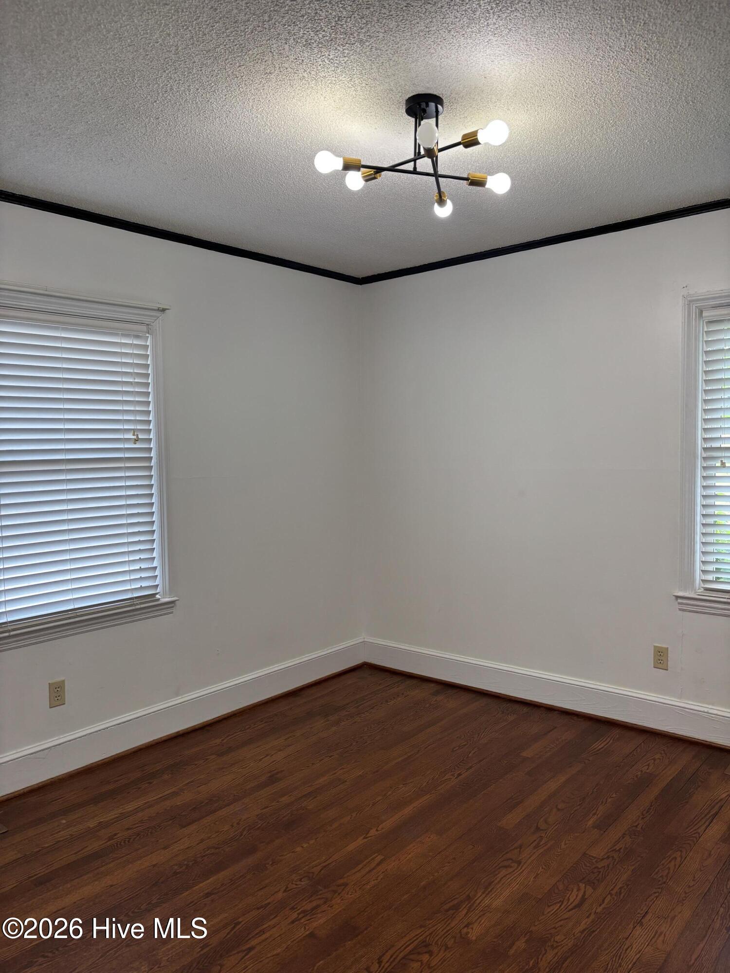 1202 W Howard Avenue Property Photo 9