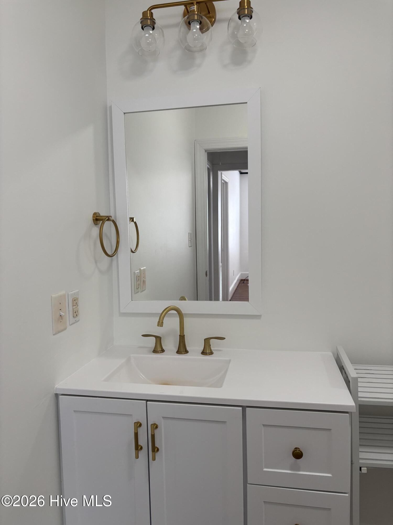 1202 W Howard Avenue Property Photo 10