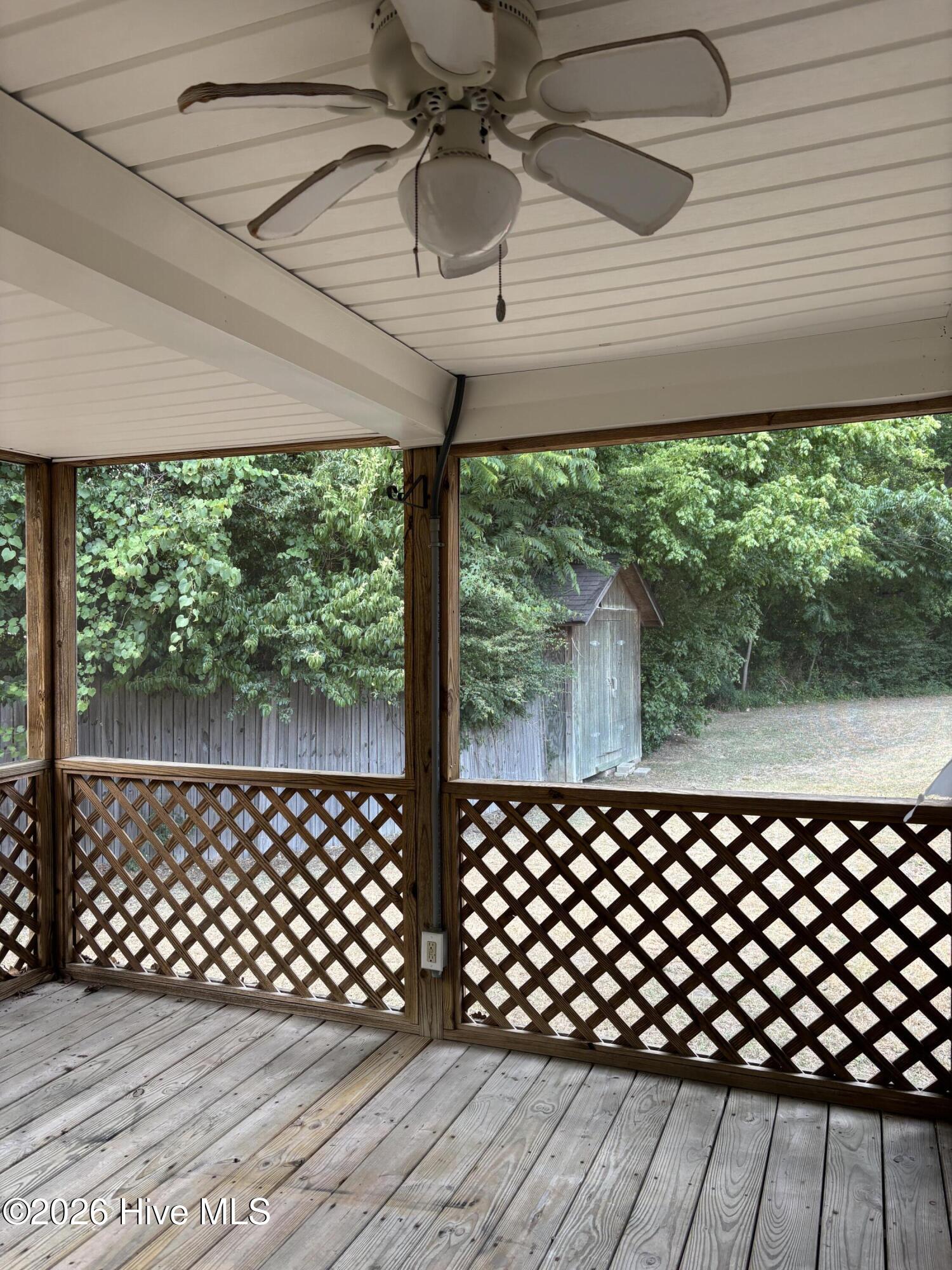 1202 W Howard Avenue Property Photo 13