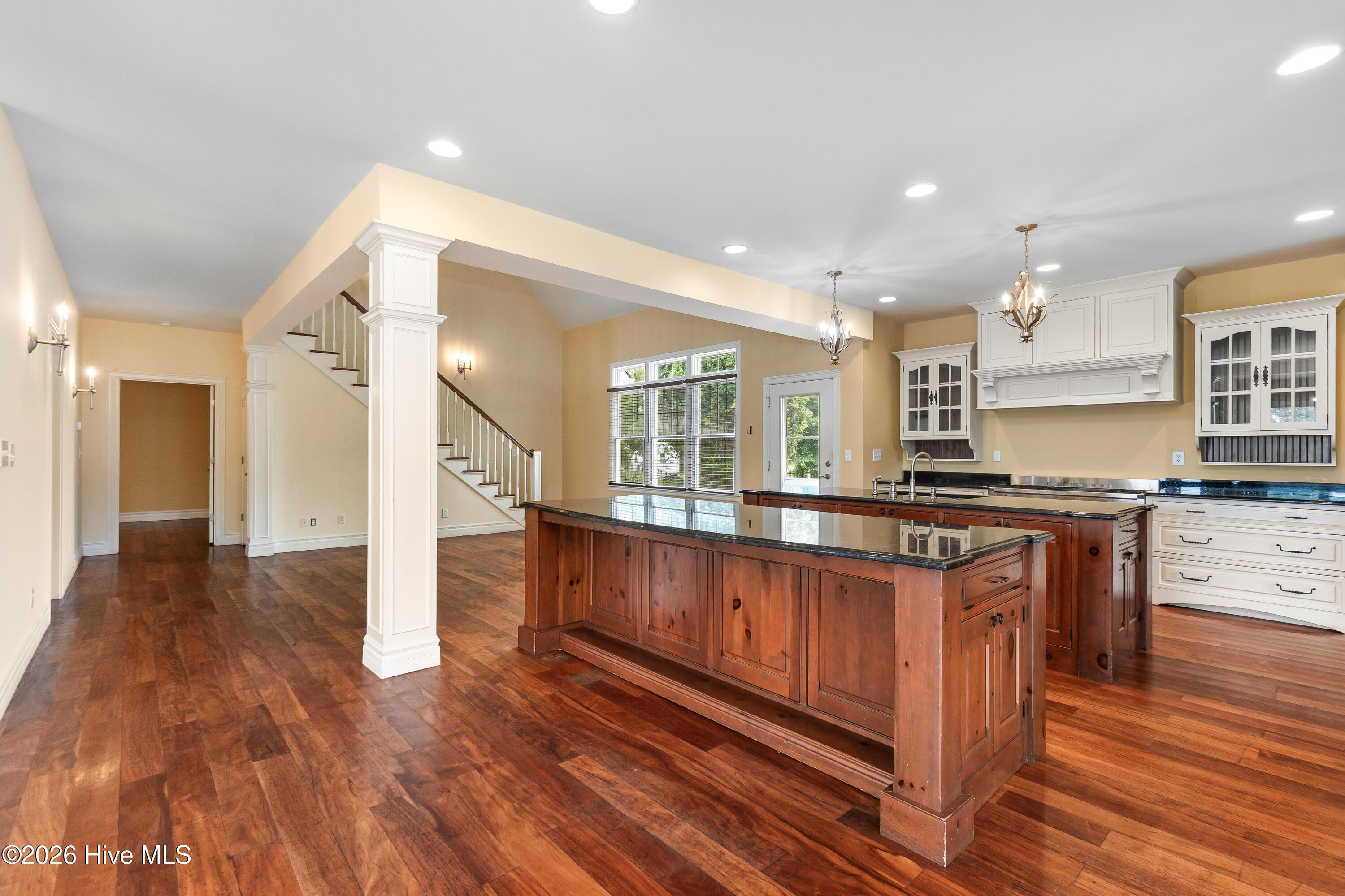 163 Mariners Way Property Photo 8