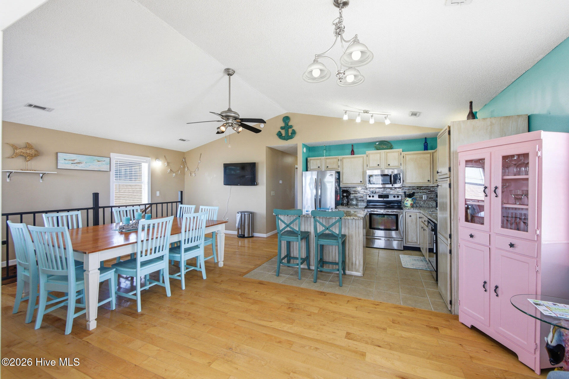 7024 S Virginia Dare Trail Property Photo 29