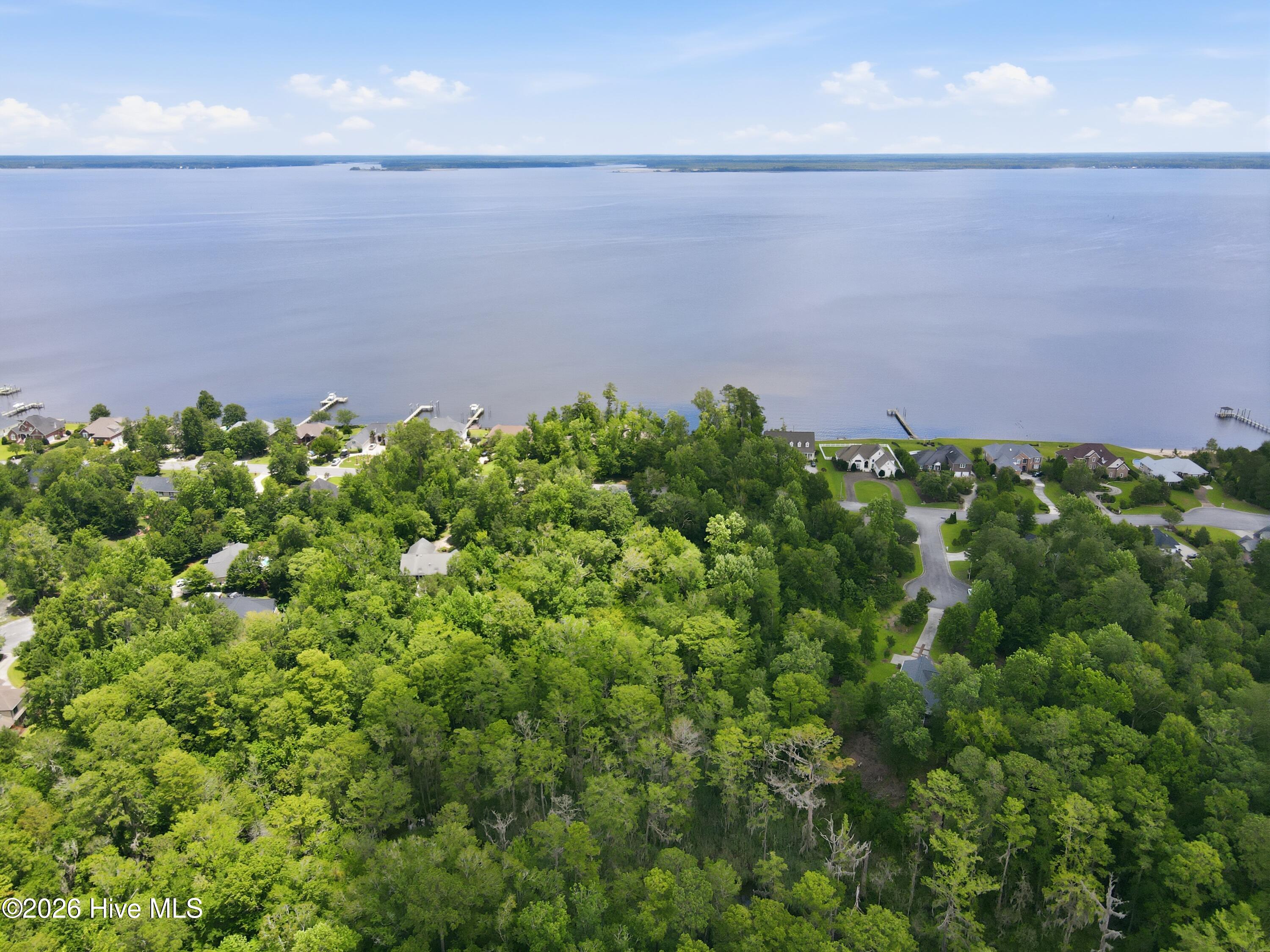 516 Neuse Harbour Boulevard Property Photo 6