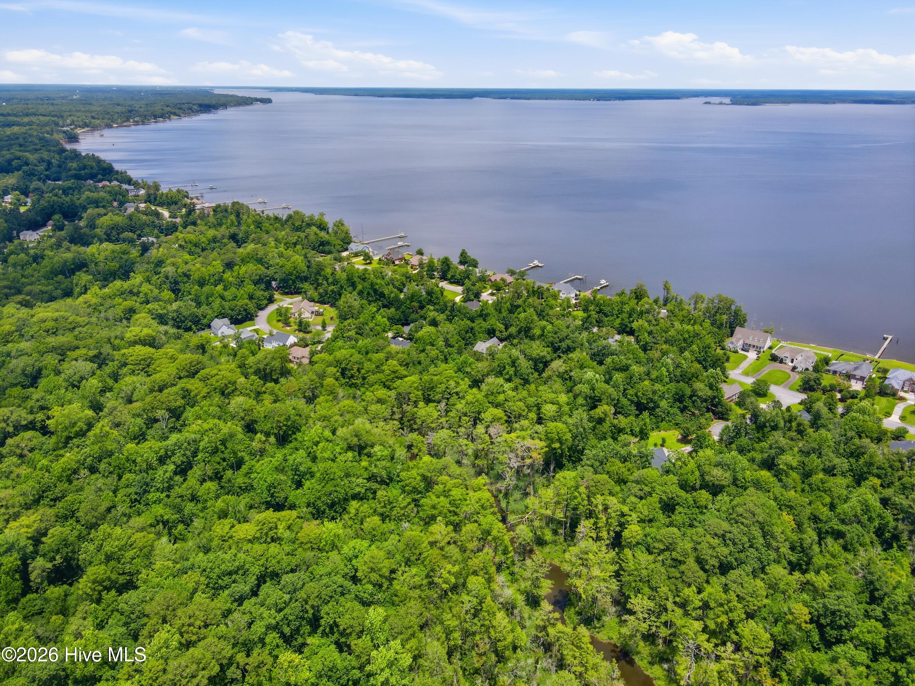 516 Neuse Harbour Boulevard Property Photo 8
