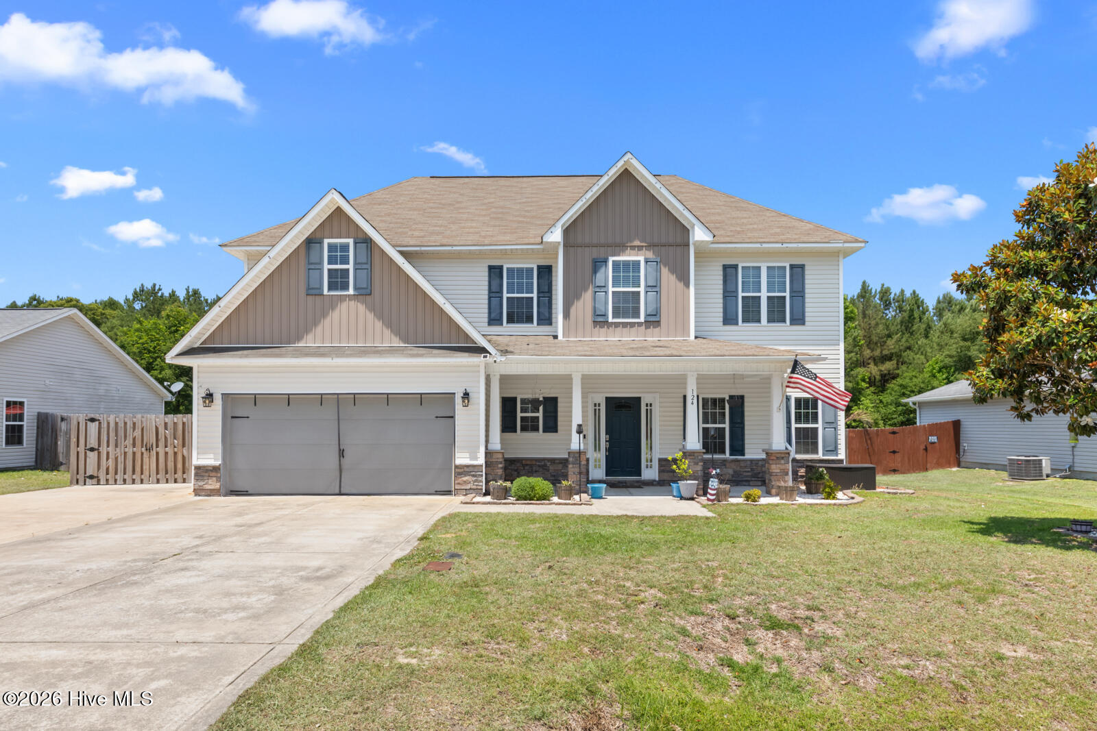 124 Braeburn Boulevard Property Photo 2