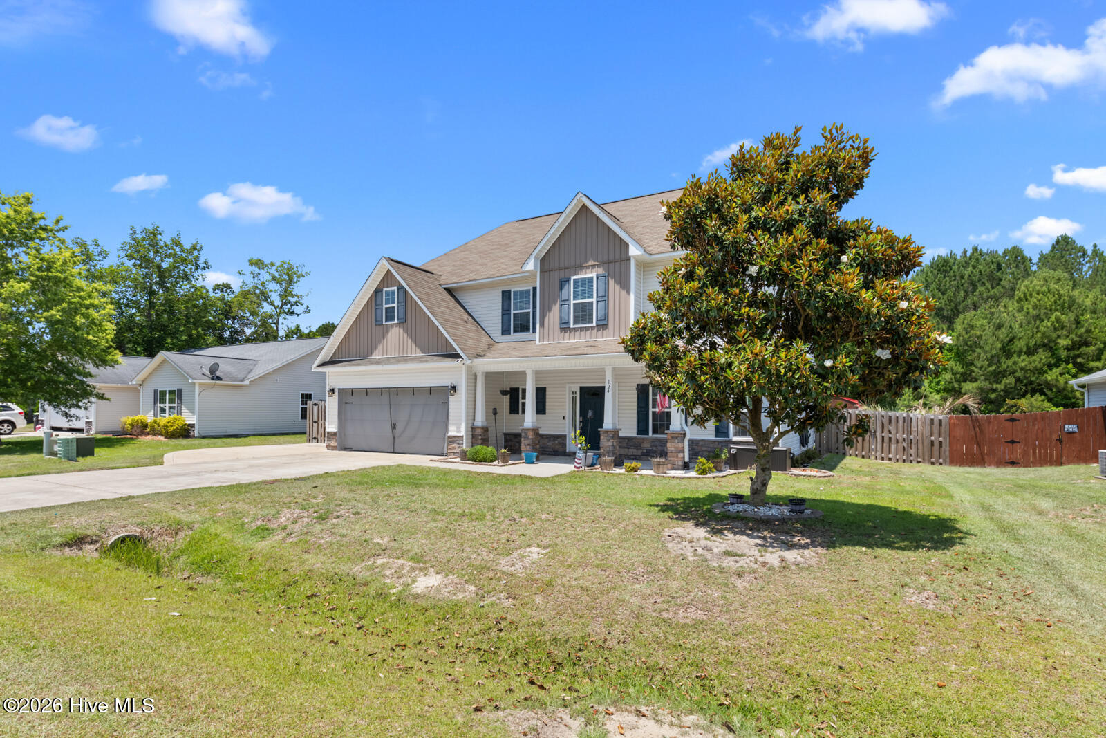 124 Braeburn Boulevard Property Photo 3